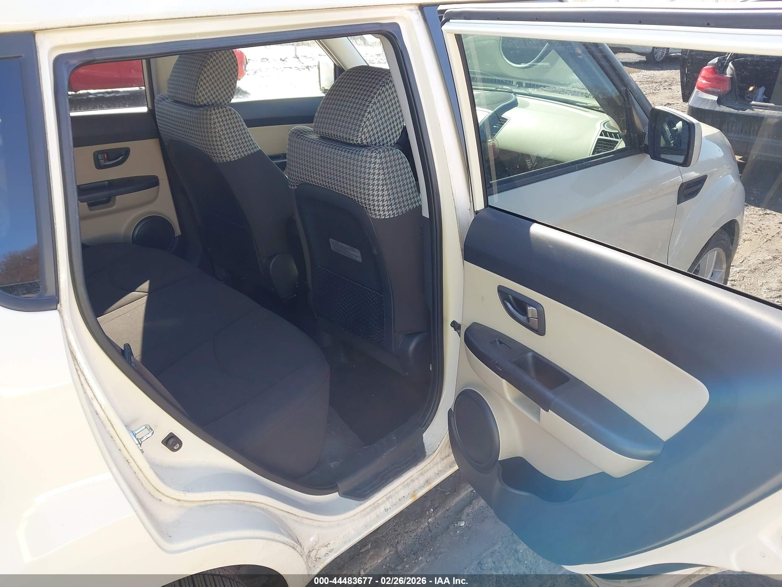 KIA SOUL image 8