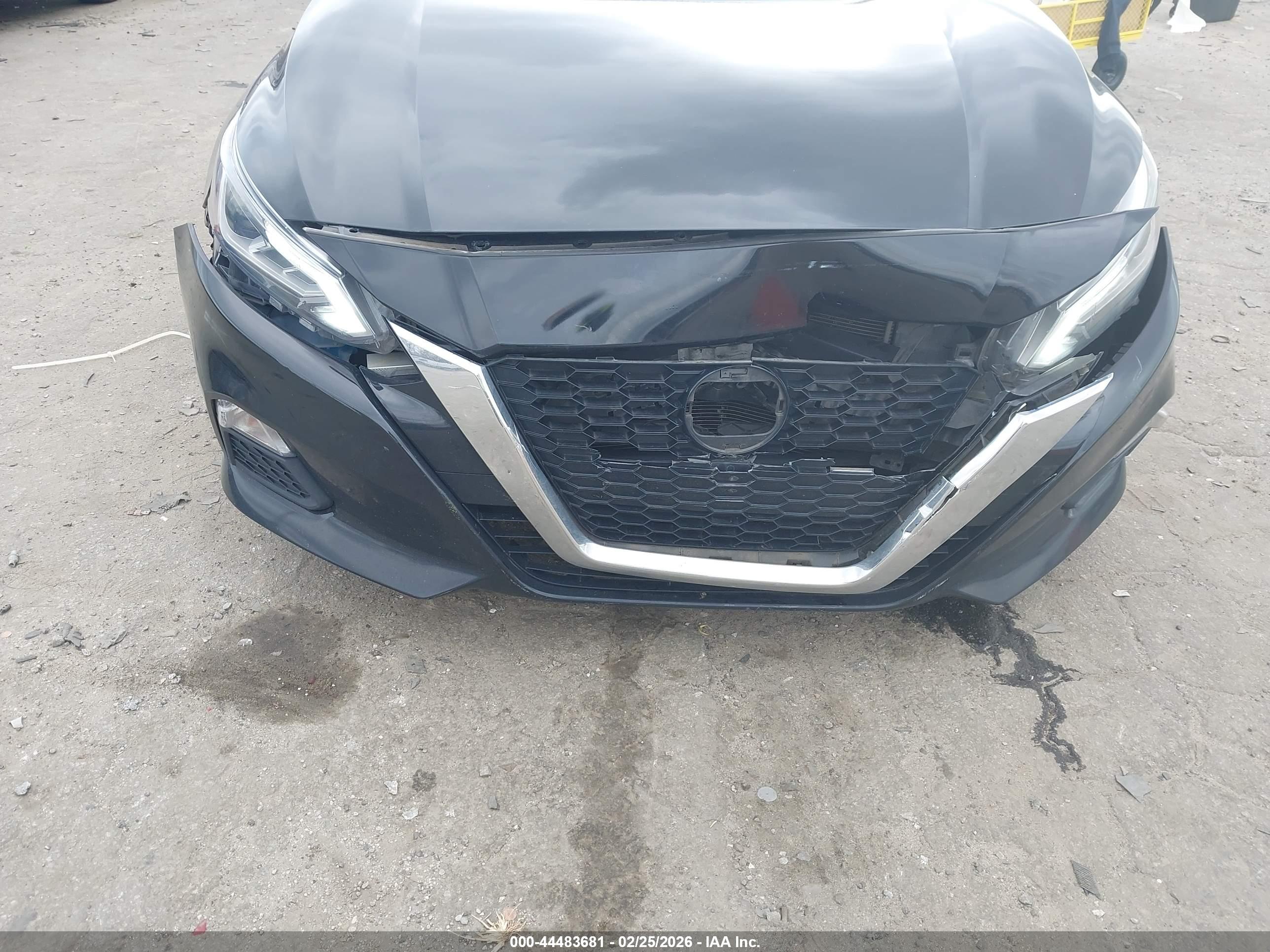 NISSAN ALTIMA image 6