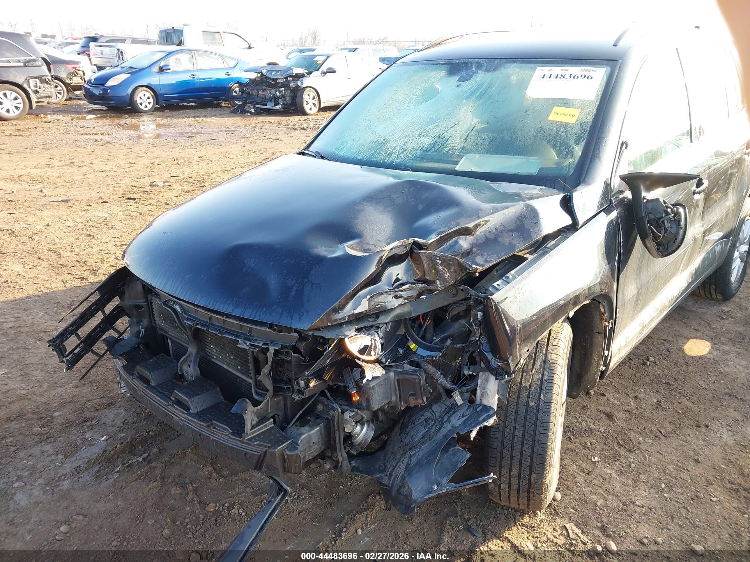 VOLKSWAGEN TIGUAN image 6