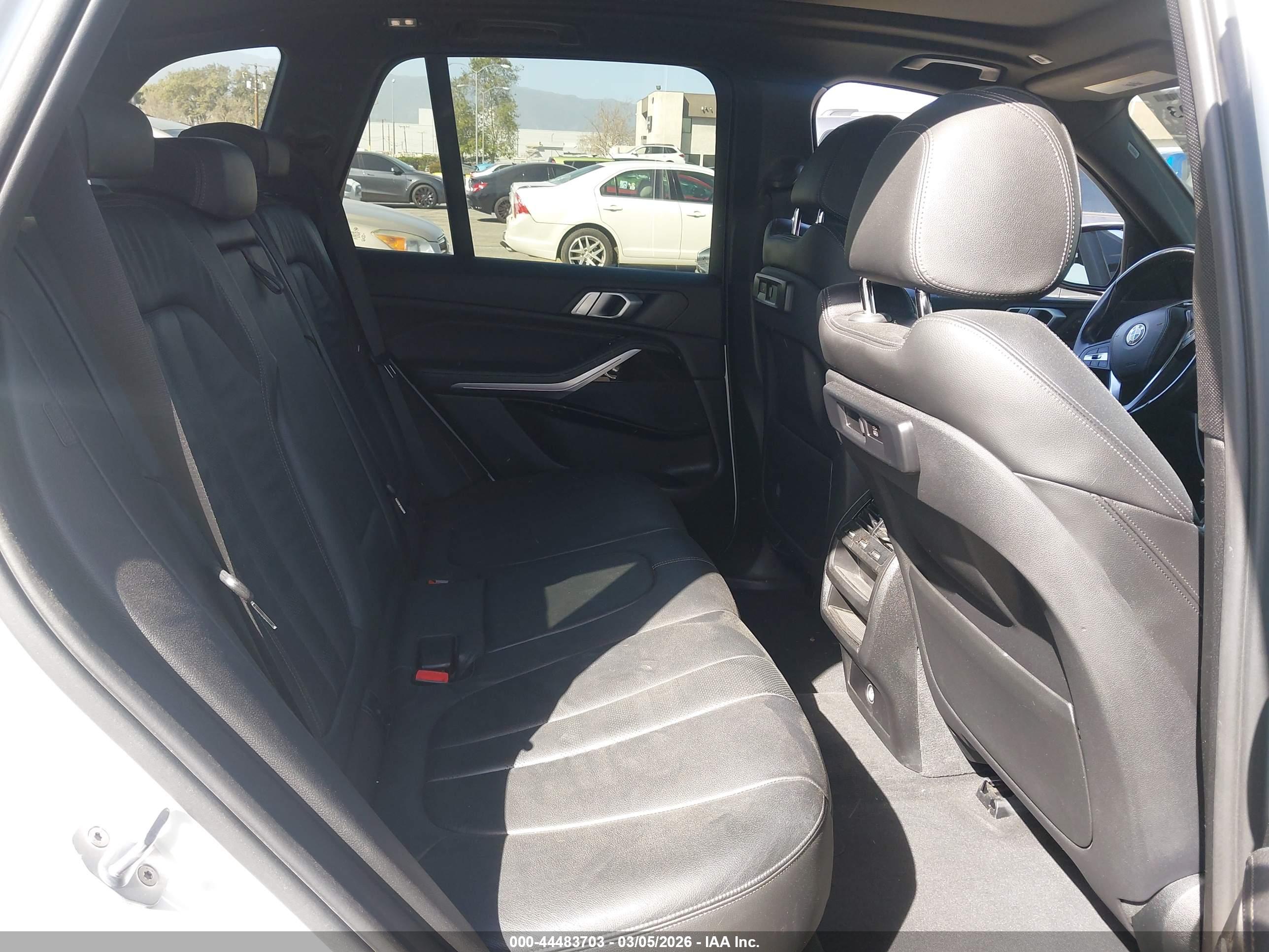 BMW X5 image 8