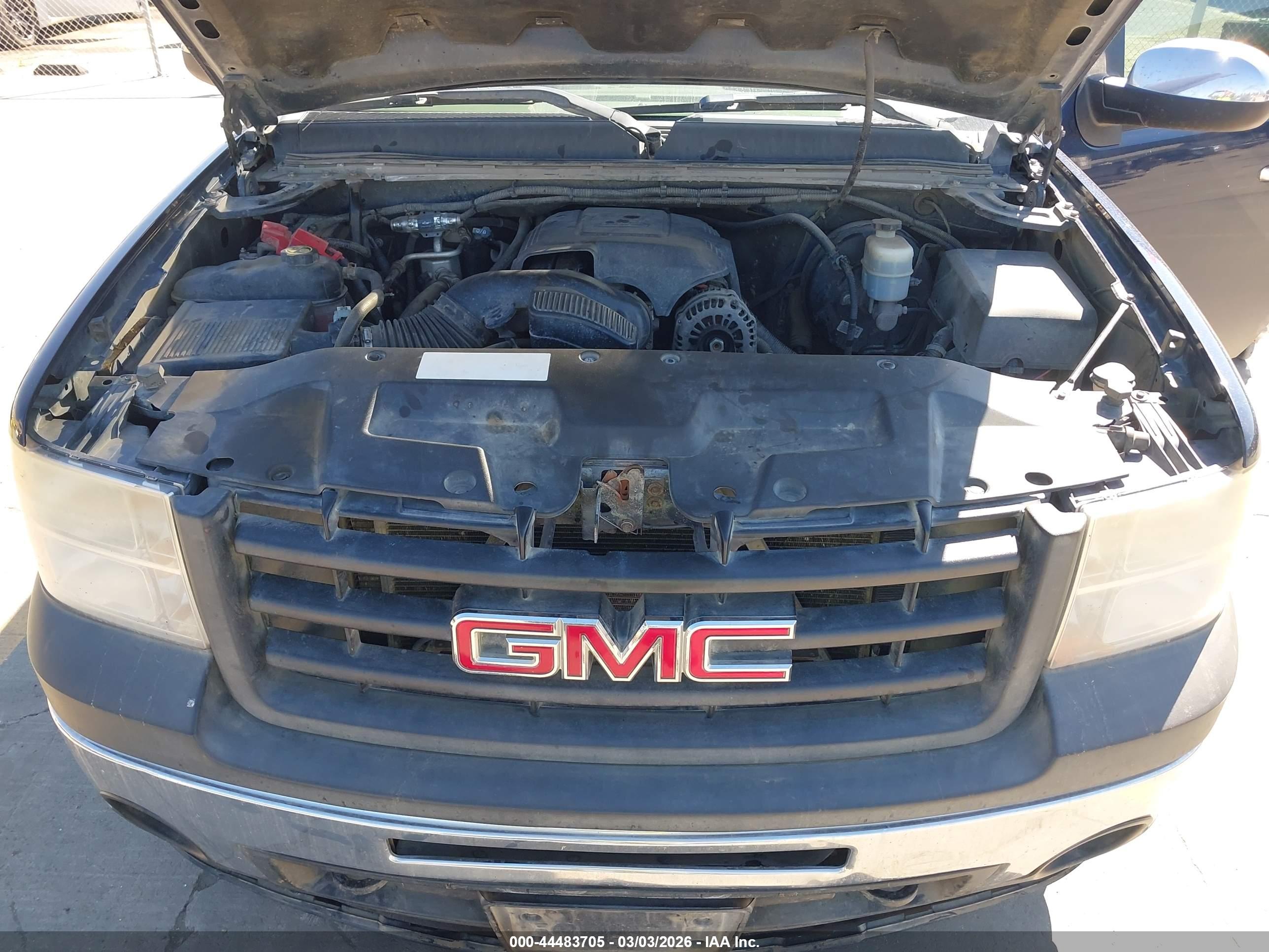 GMC SIERRA image 10