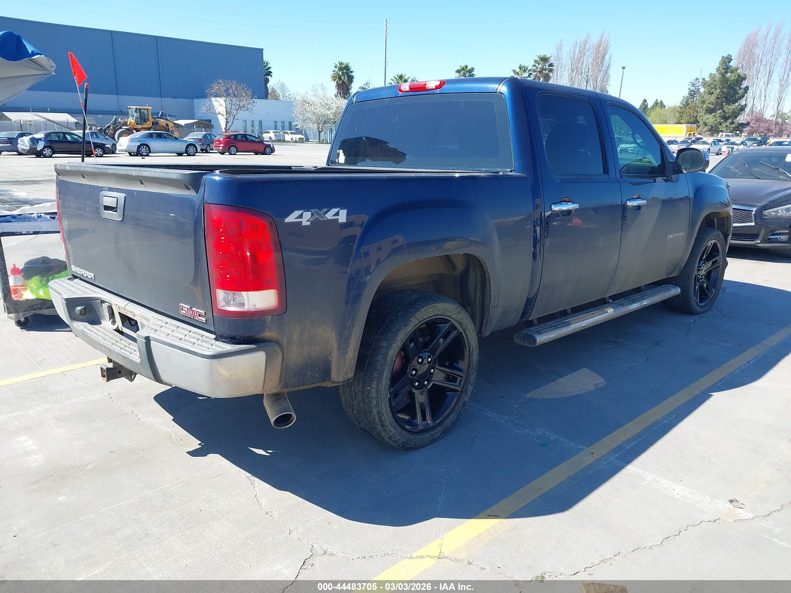 GMC SIERRA image 4