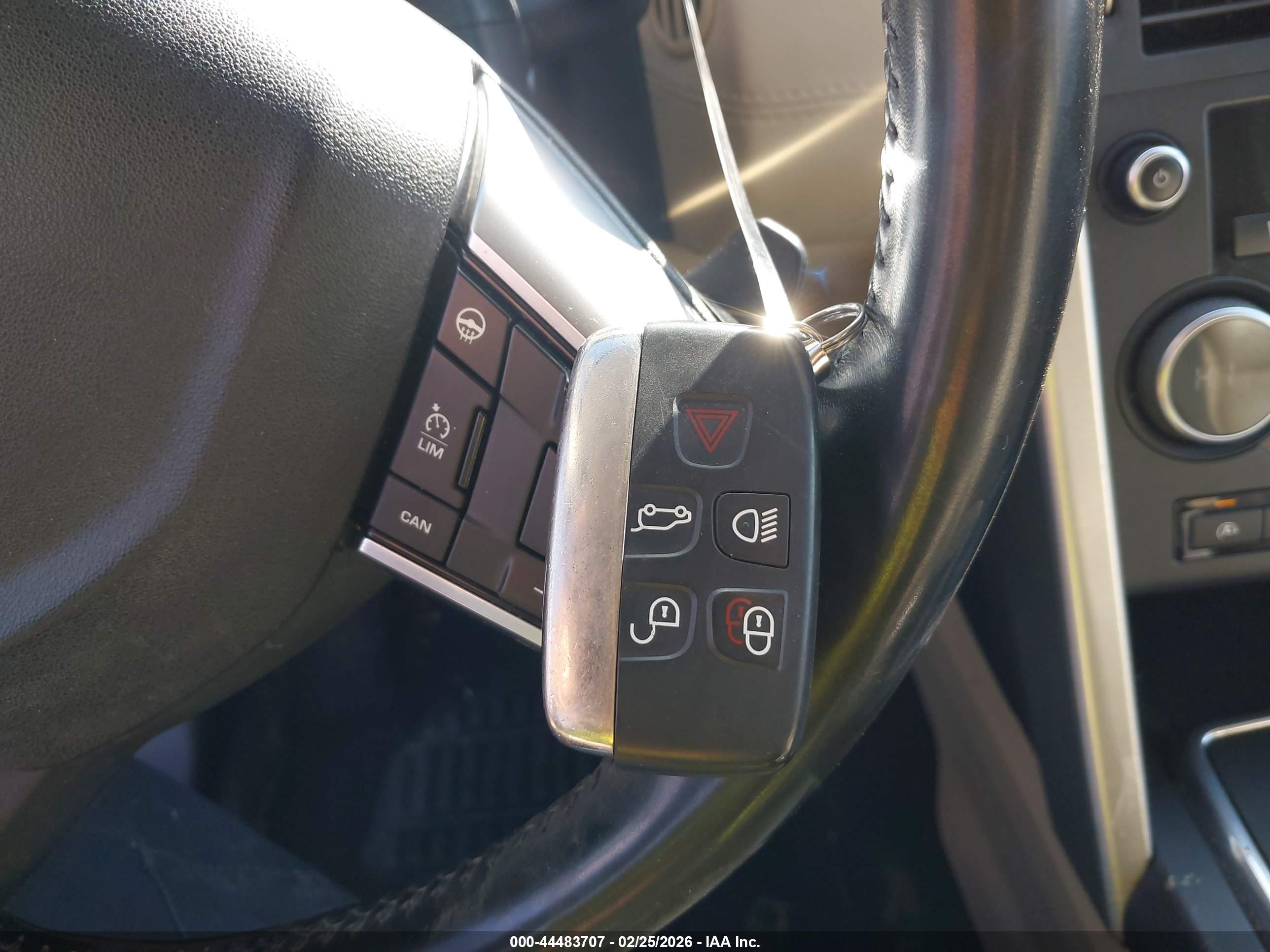 LAND ROVER image 11