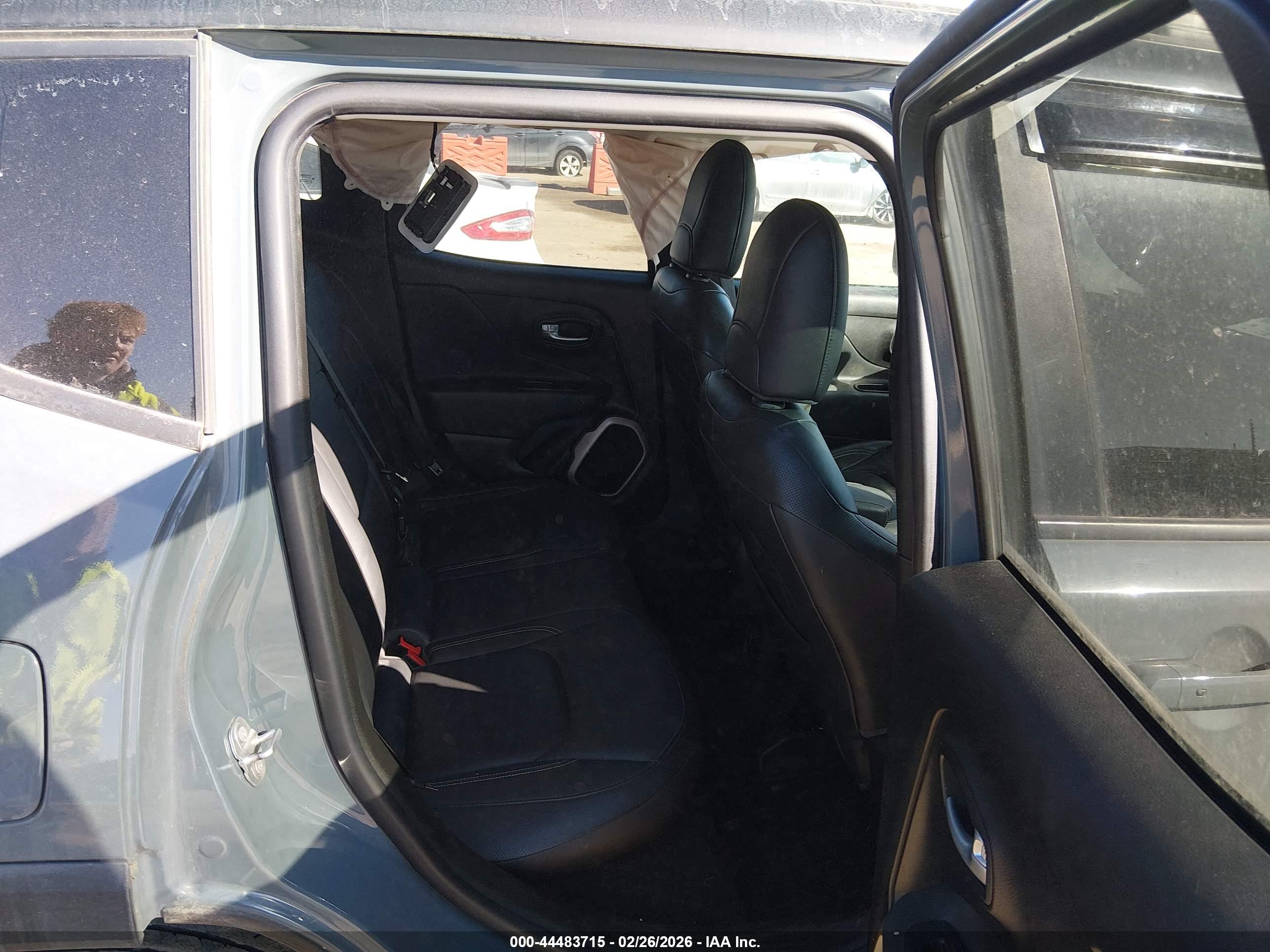 JEEP RENEGADE image 8