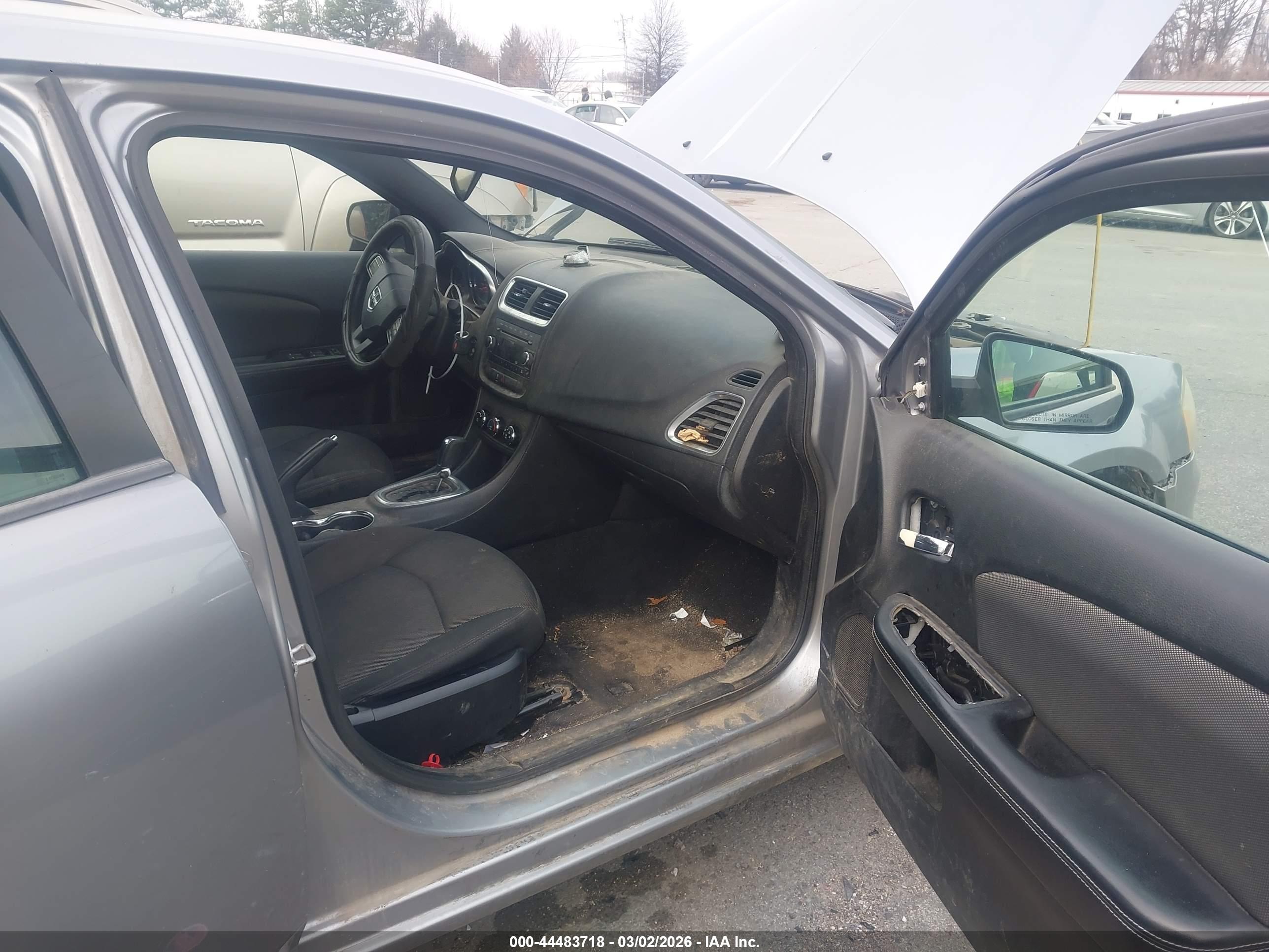 DODGE AVENGER image 5