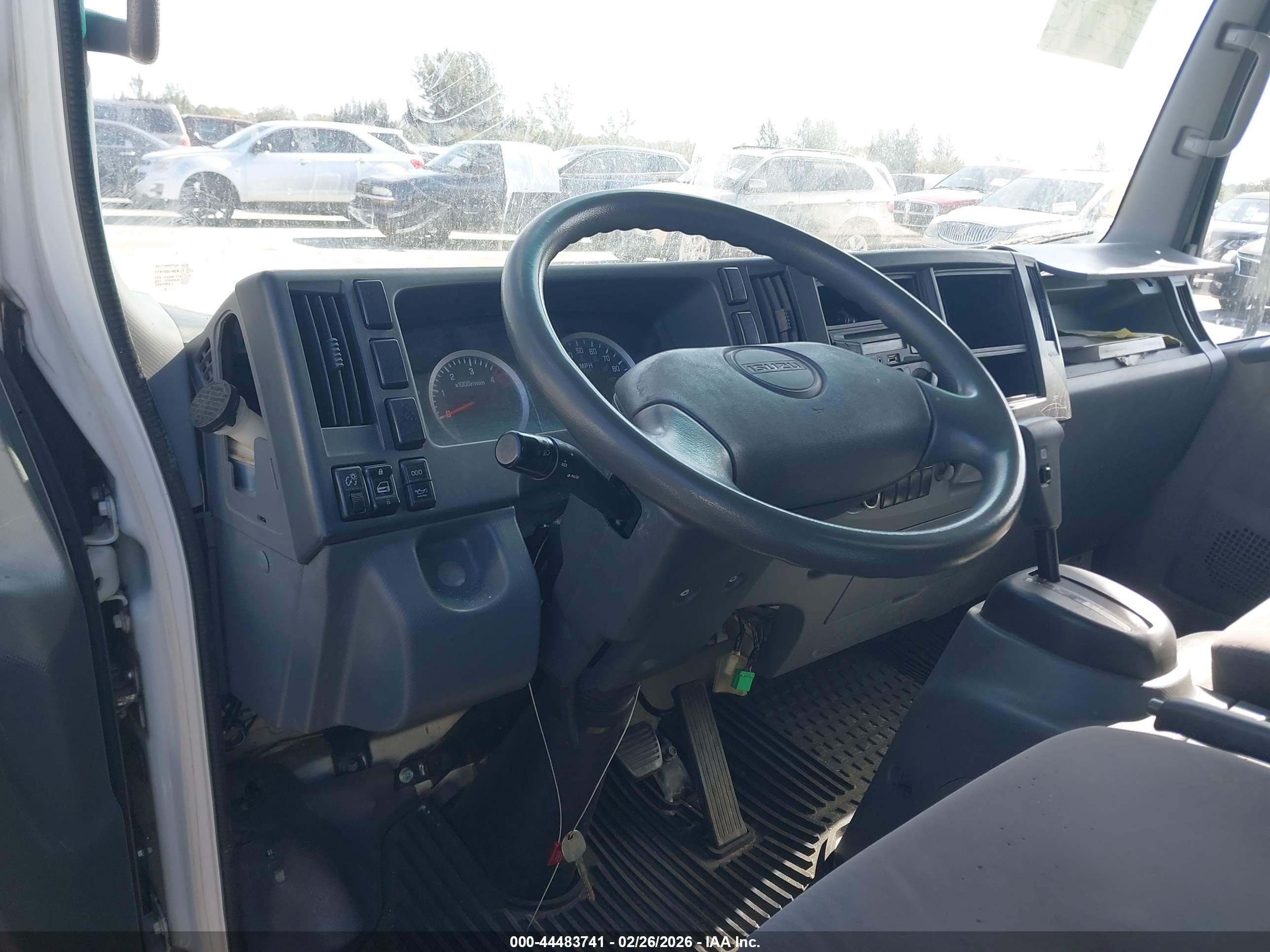 ISUZU NPR image 7