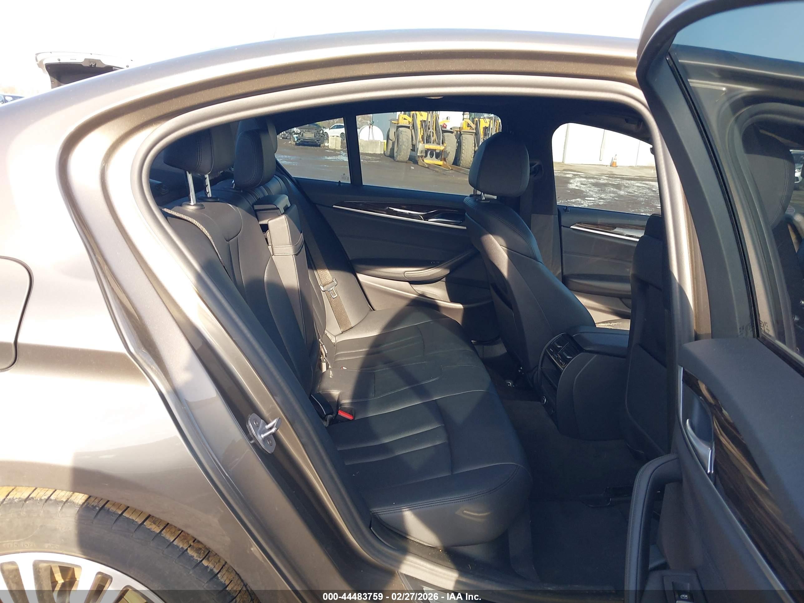 BMW 530I image 8