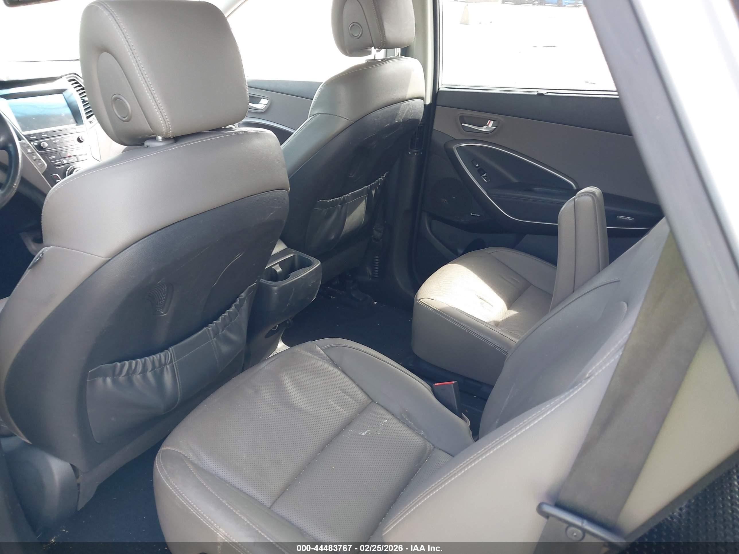 HYUNDAI SANTA image 8