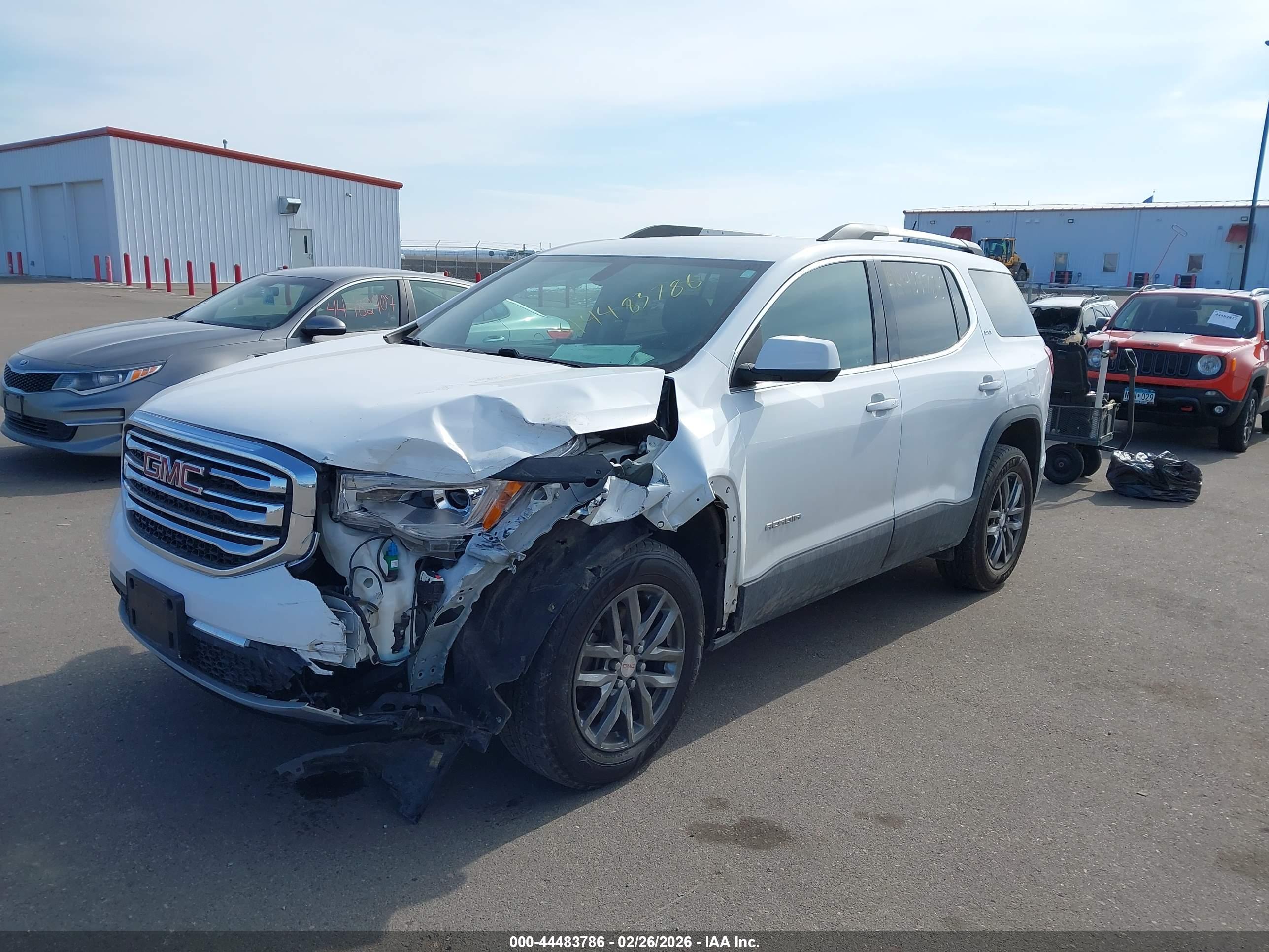 GMC ACADIA image 2