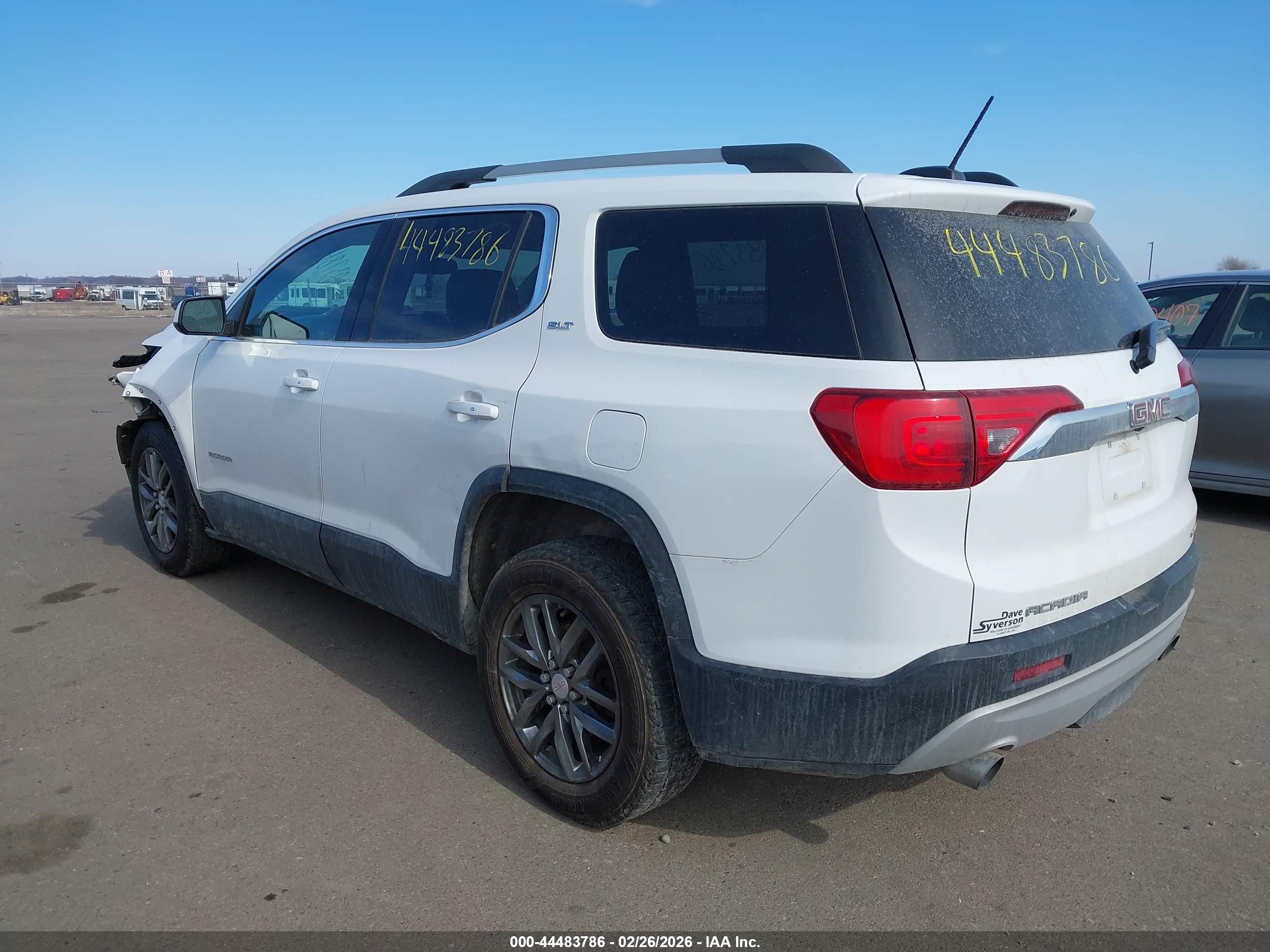 GMC ACADIA image 3