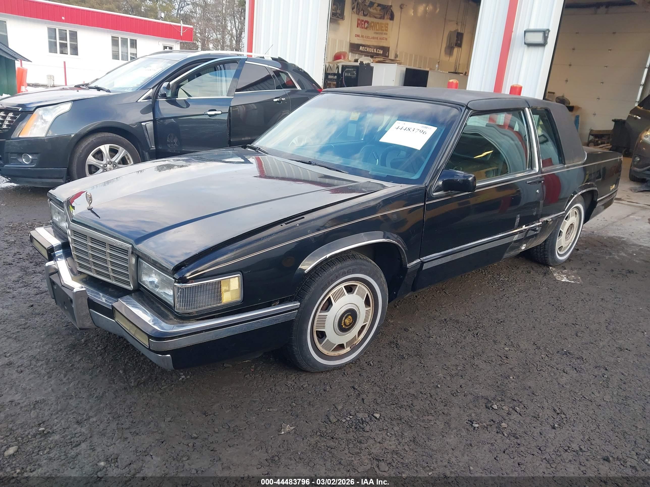 CADILLAC DEVILLE image 2