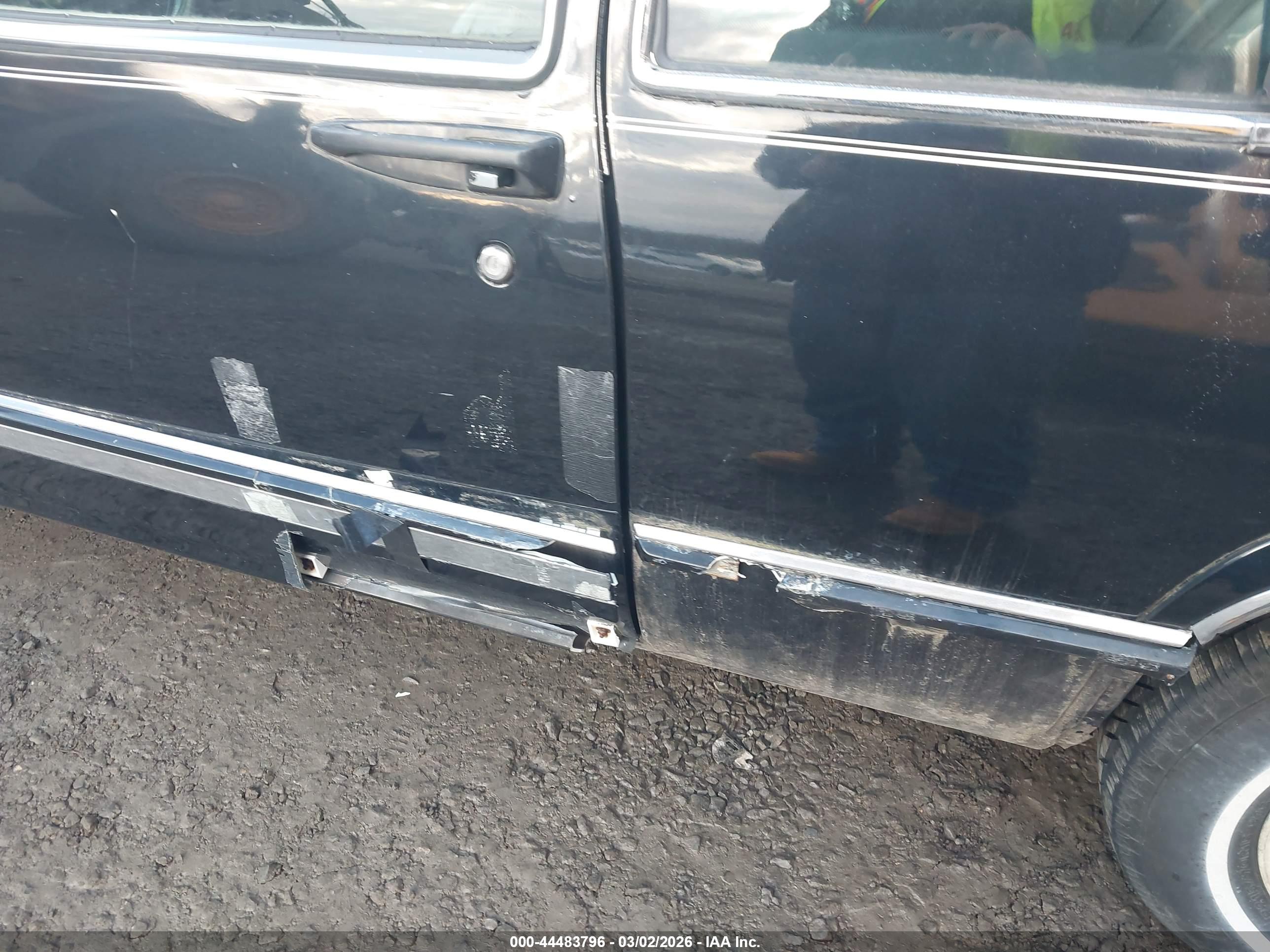 CADILLAC DEVILLE image 6