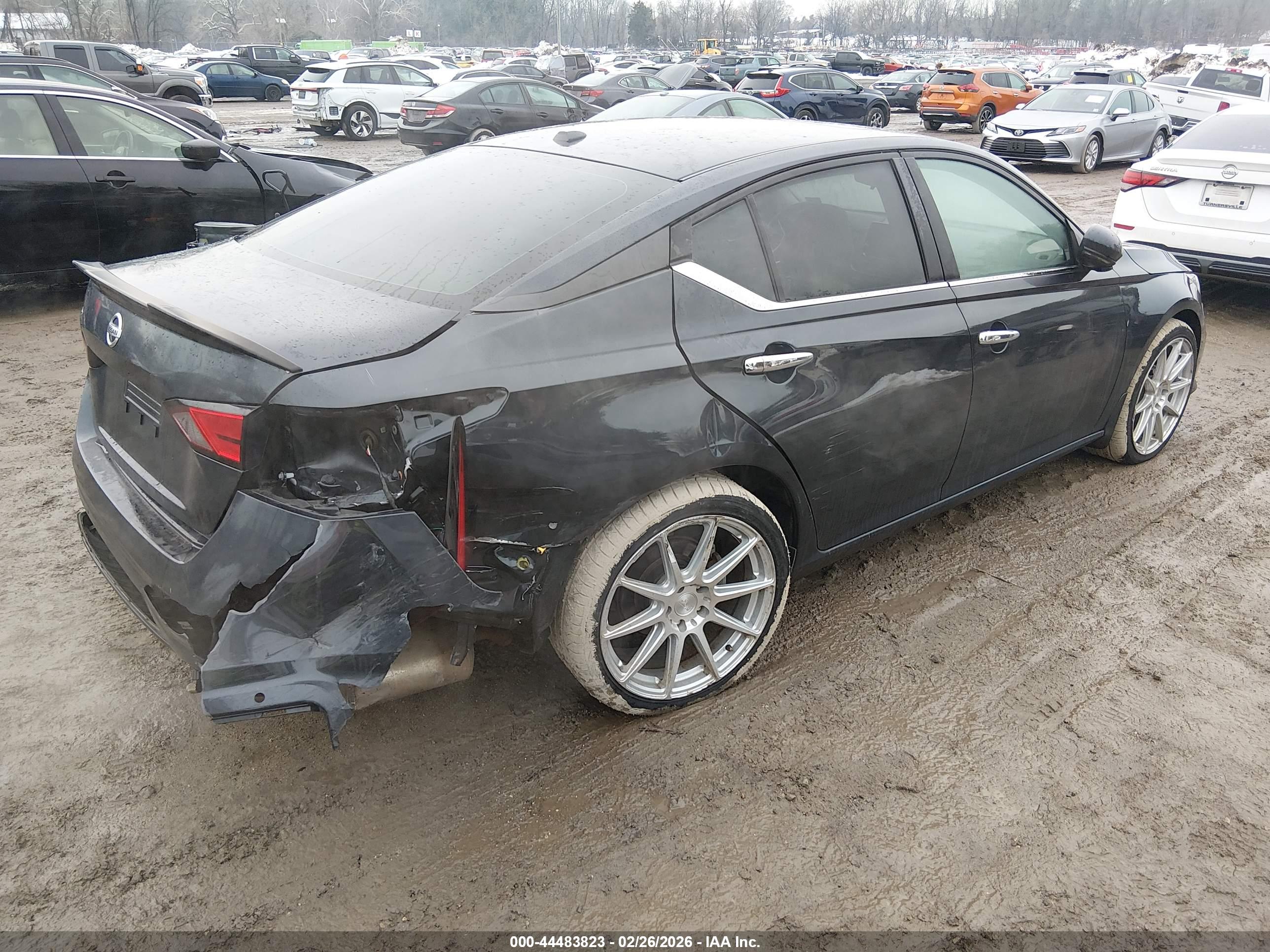 NISSAN ALTIMA image 4