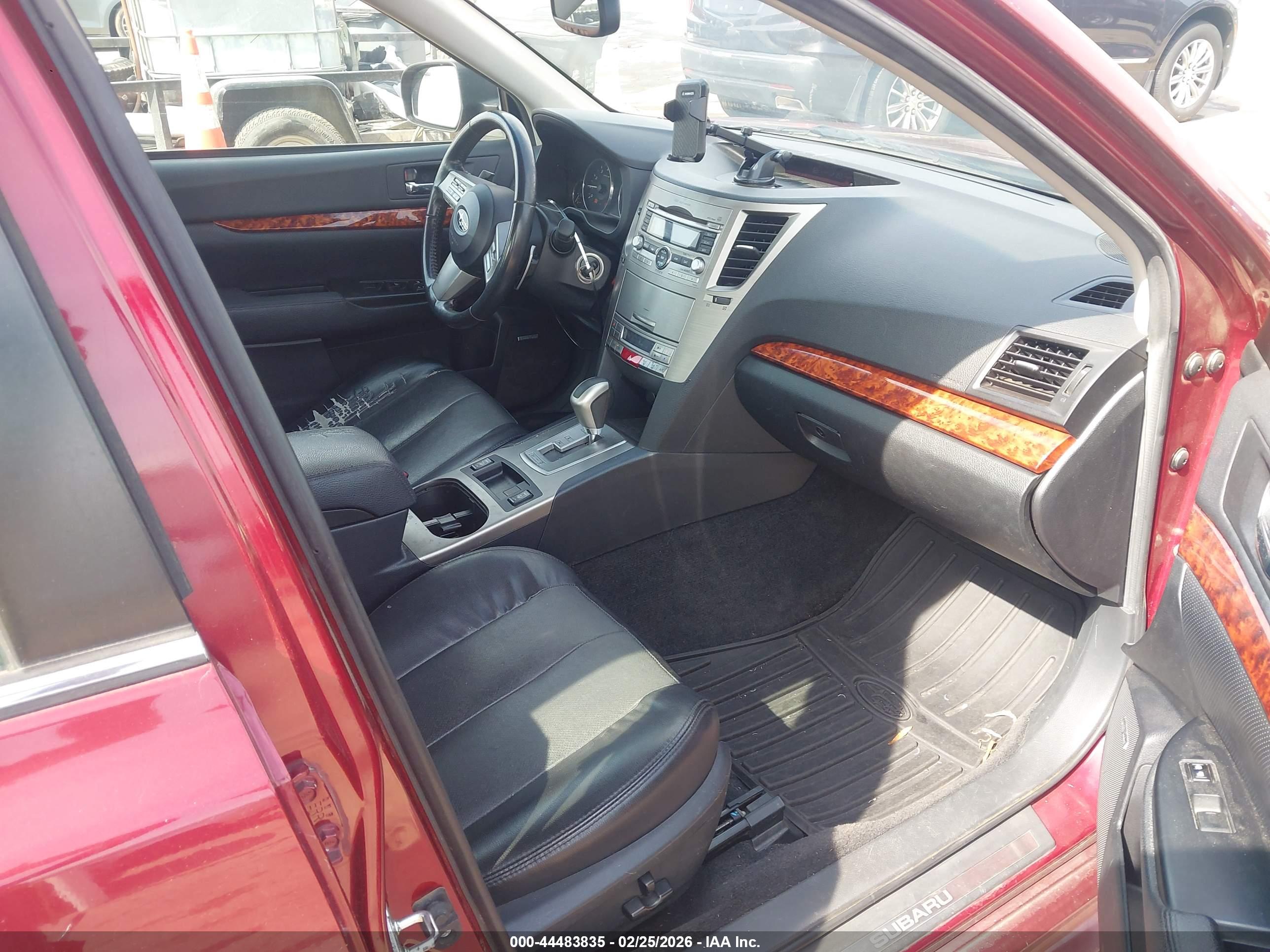 SUBARU LEGACY image 5