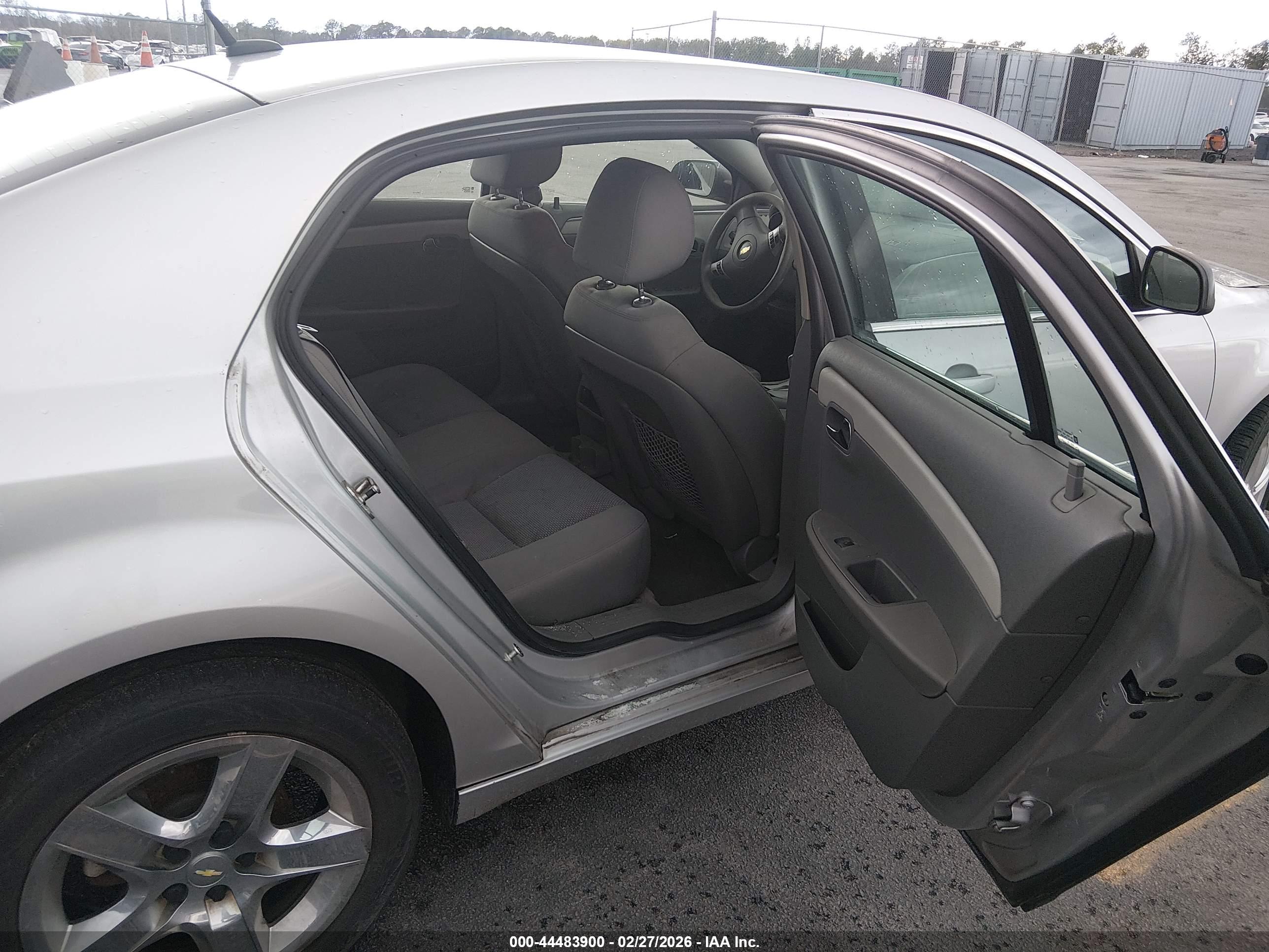 CHEVROLET MALIBU image 8