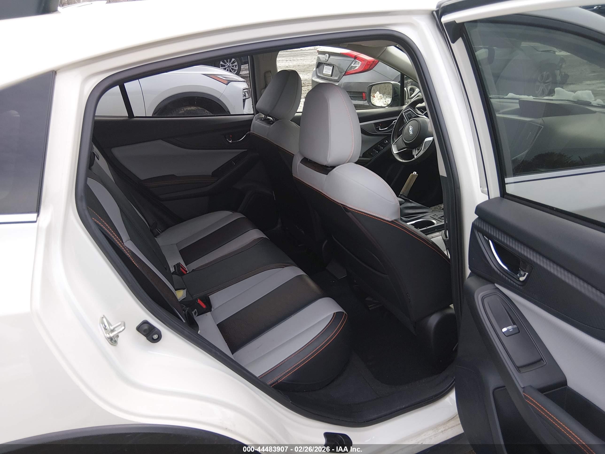 SUBARU CROSSTREK image 8