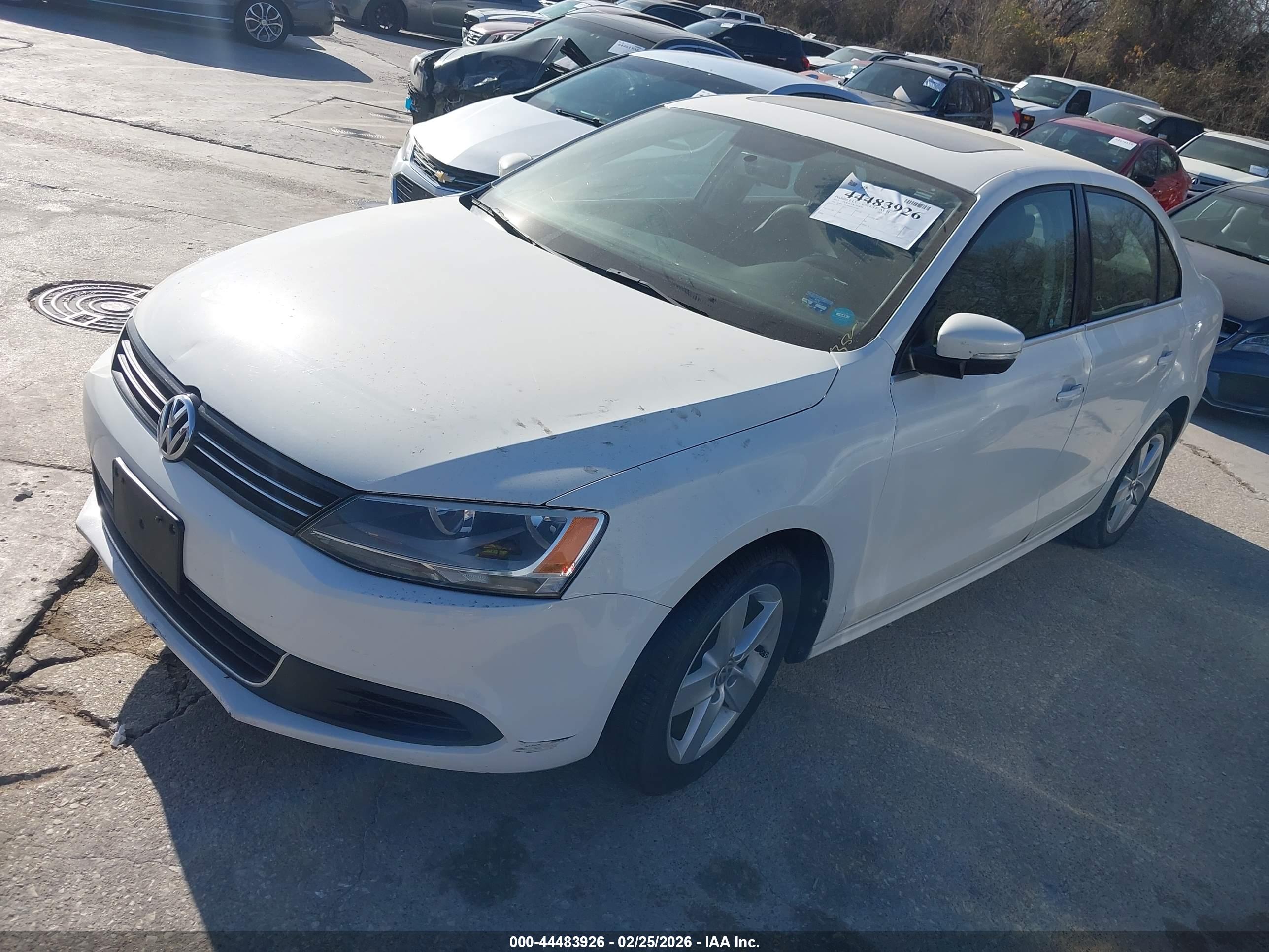 VOLKSWAGEN JETTA image 2