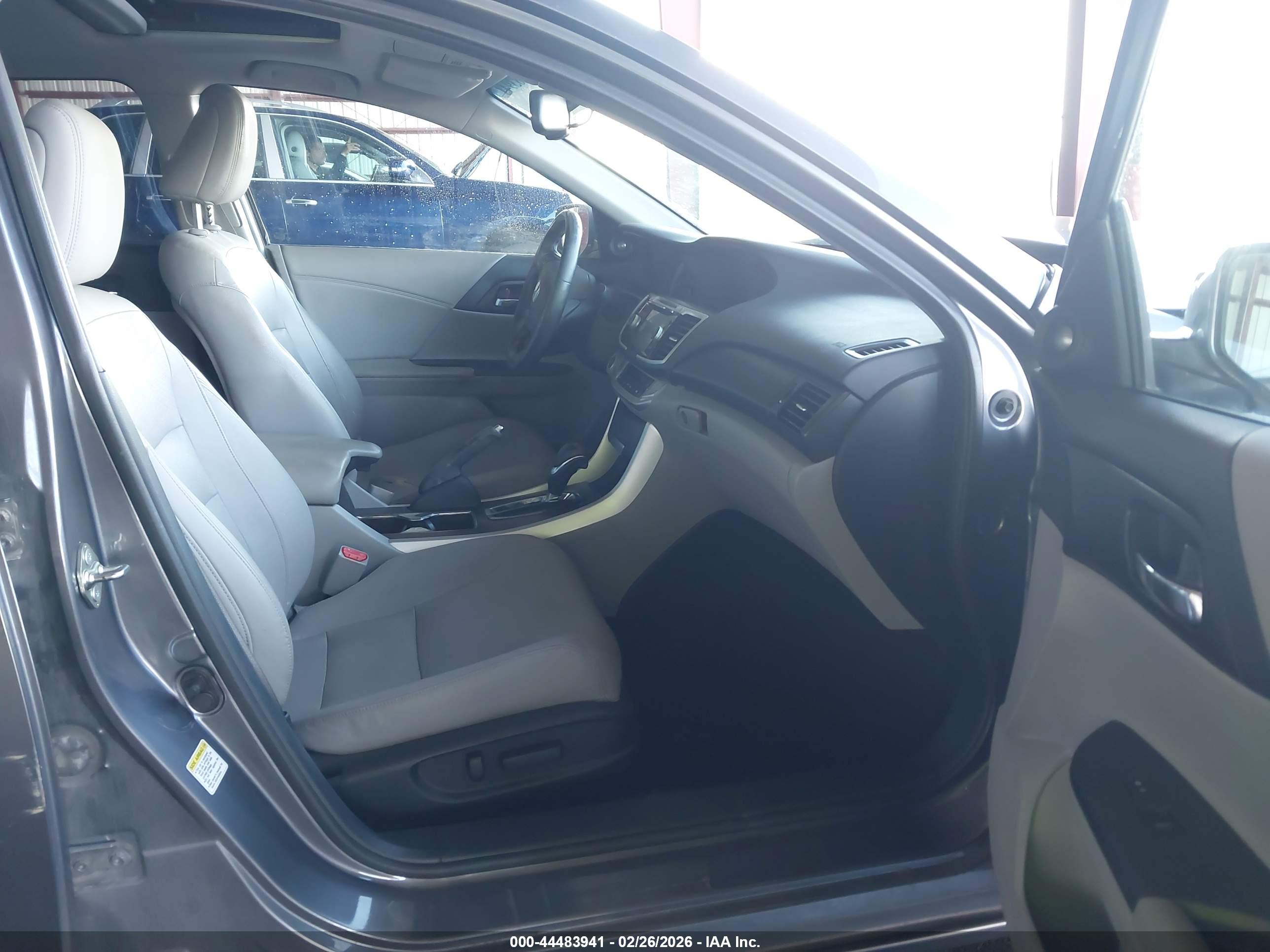 HONDA ACCORD image 5