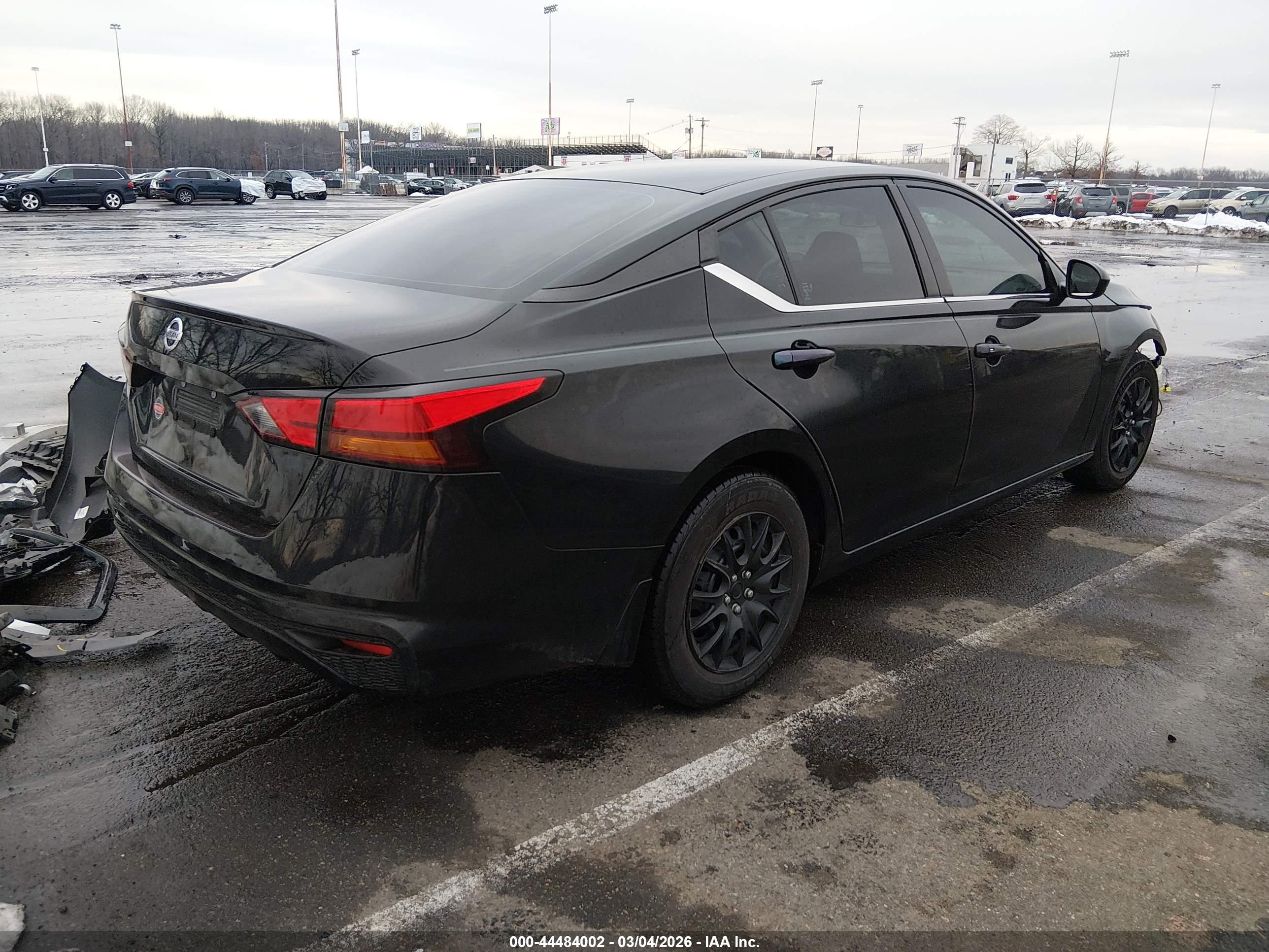 NISSAN ALTIMA image 4