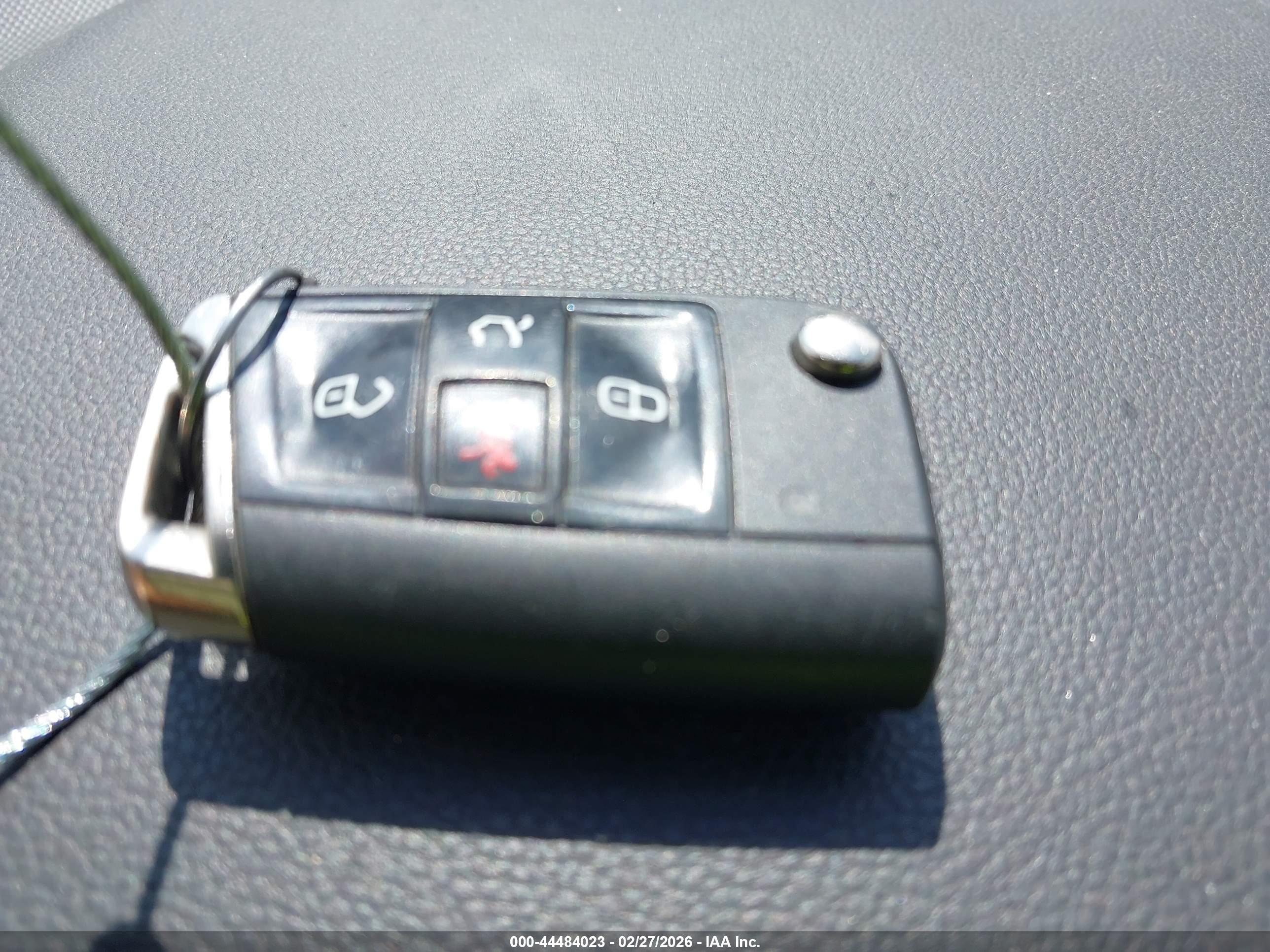 VOLKSWAGEN TIGUAN image 11