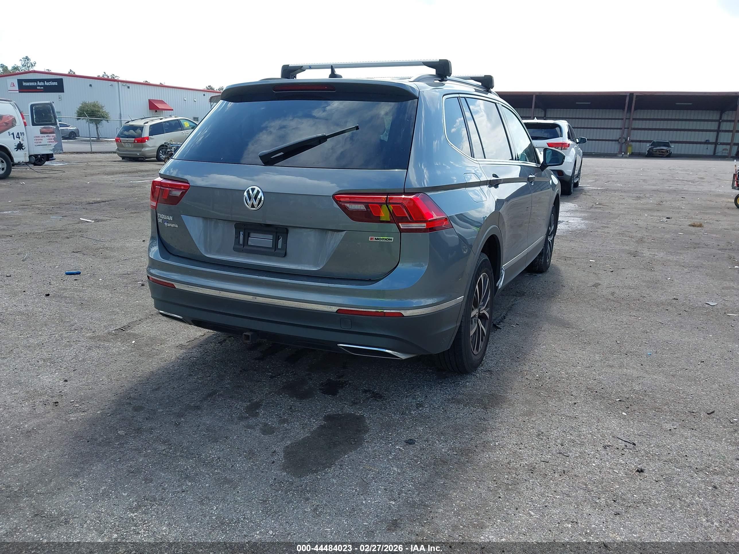VOLKSWAGEN TIGUAN image 4