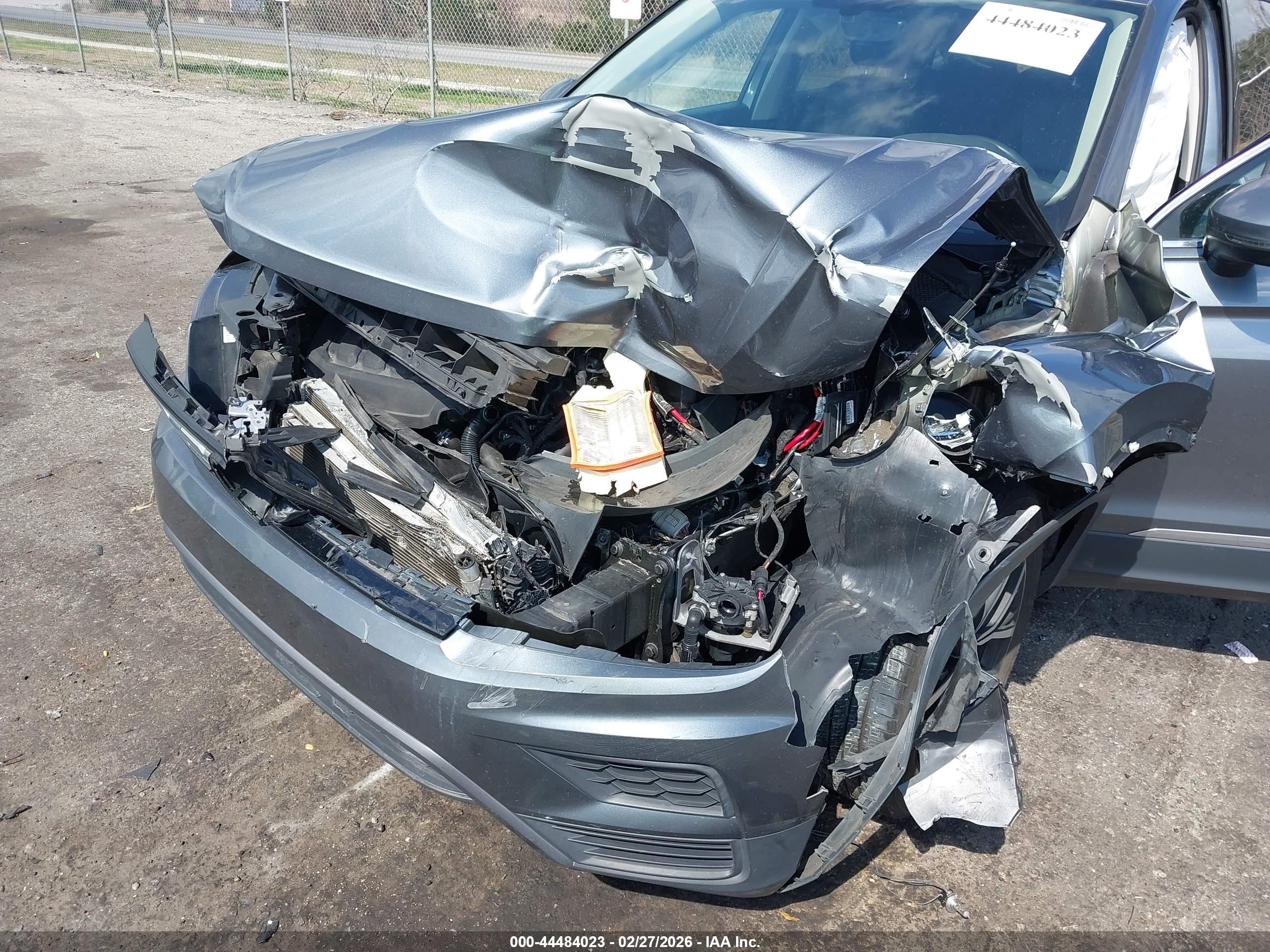 VOLKSWAGEN TIGUAN image 6