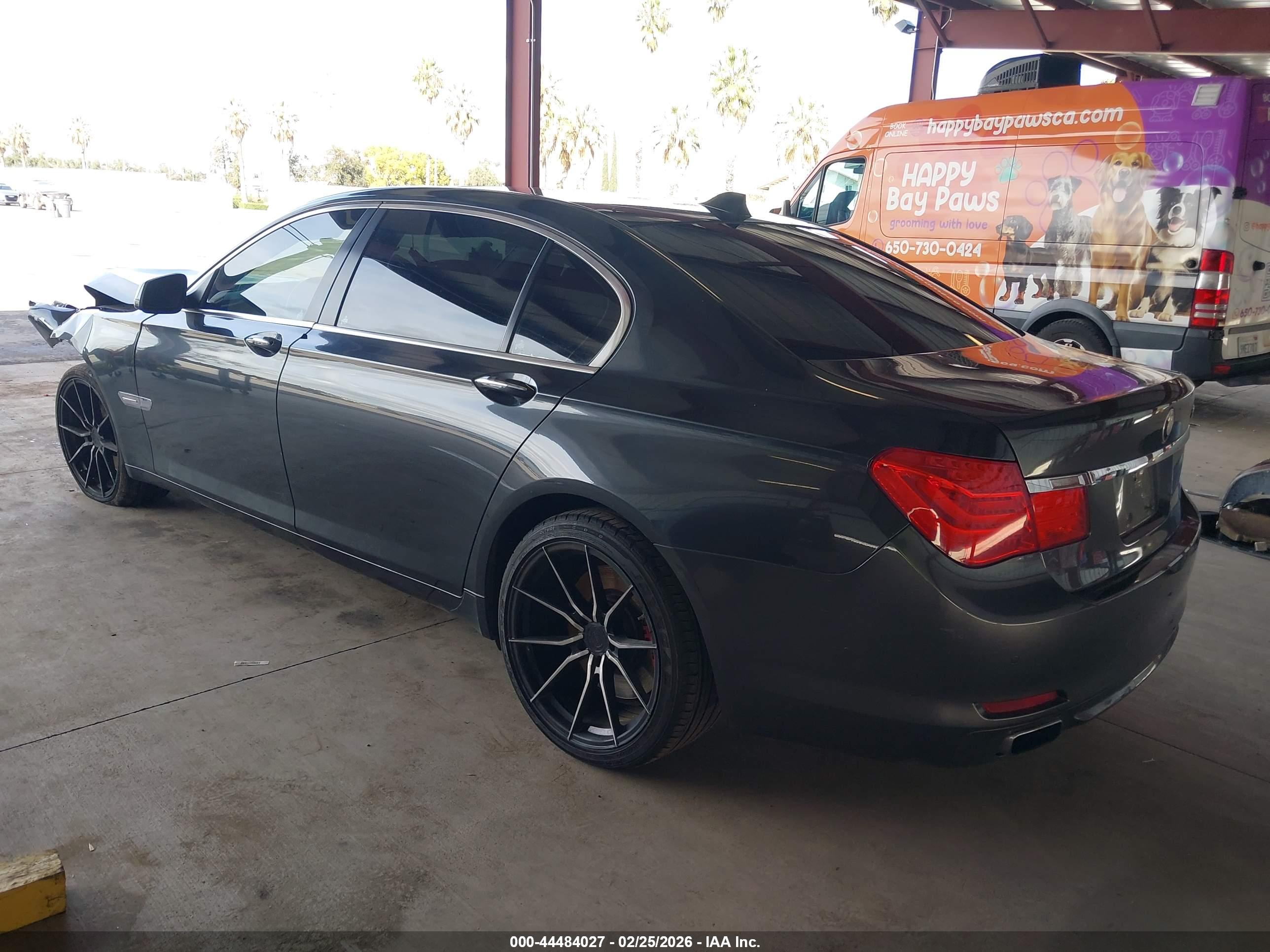BMW 750LI image 3