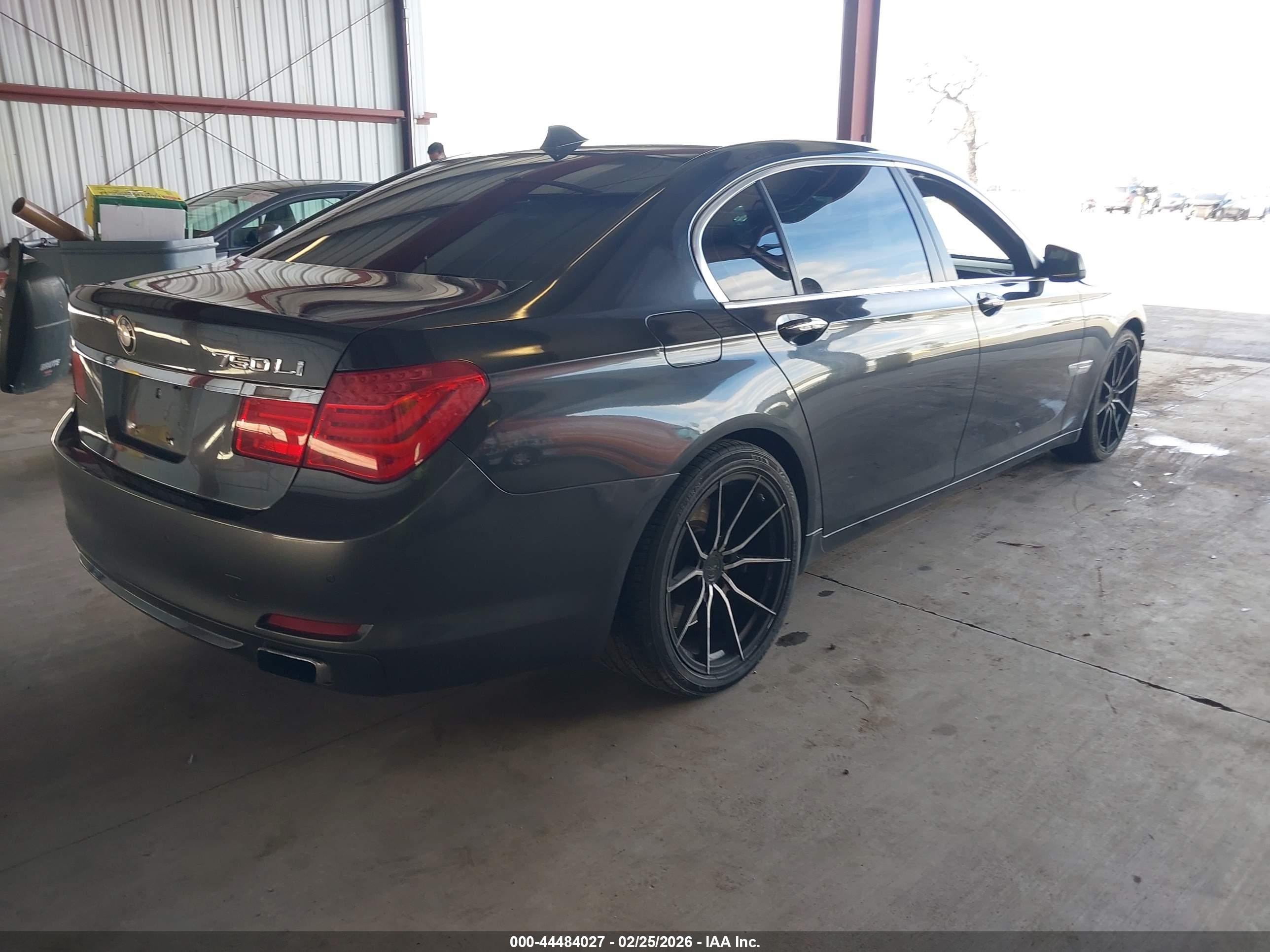 BMW 750LI image 4
