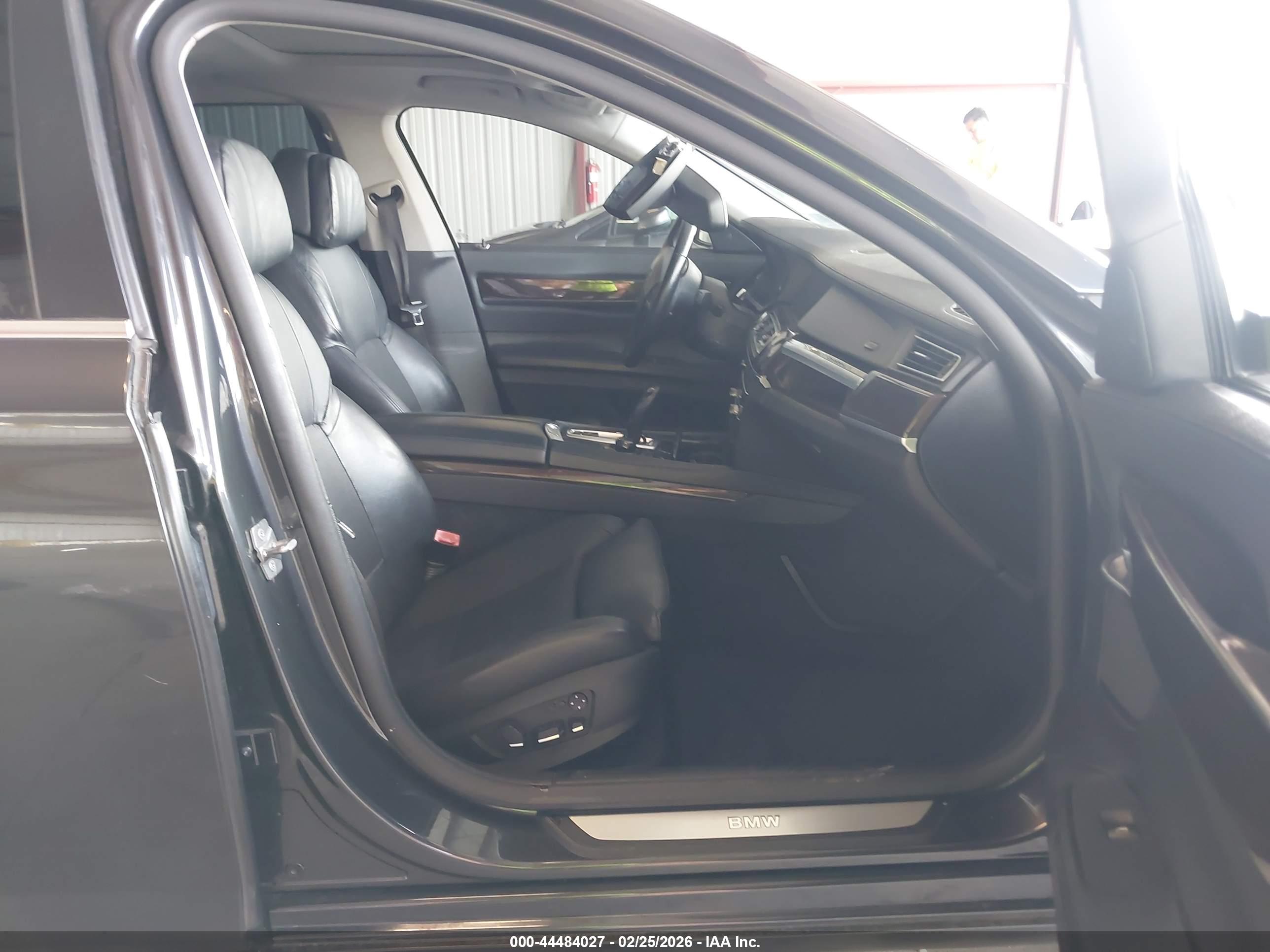 BMW 750LI image 5