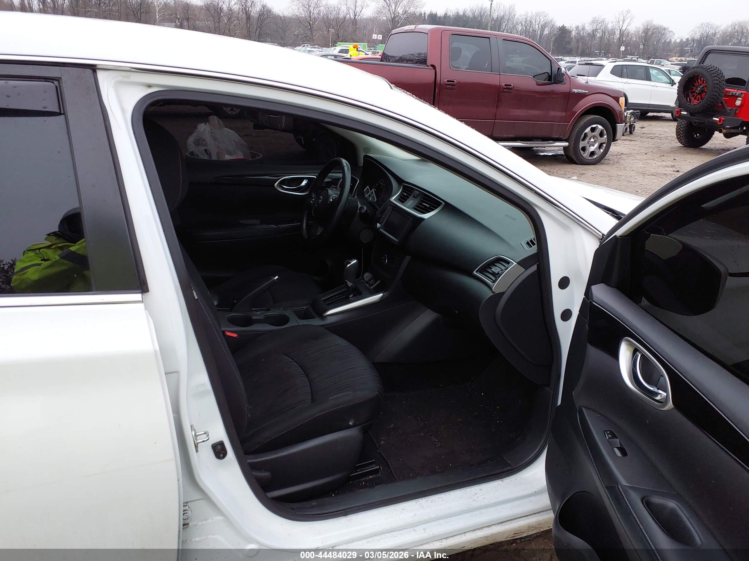 NISSAN SENTRA image 5