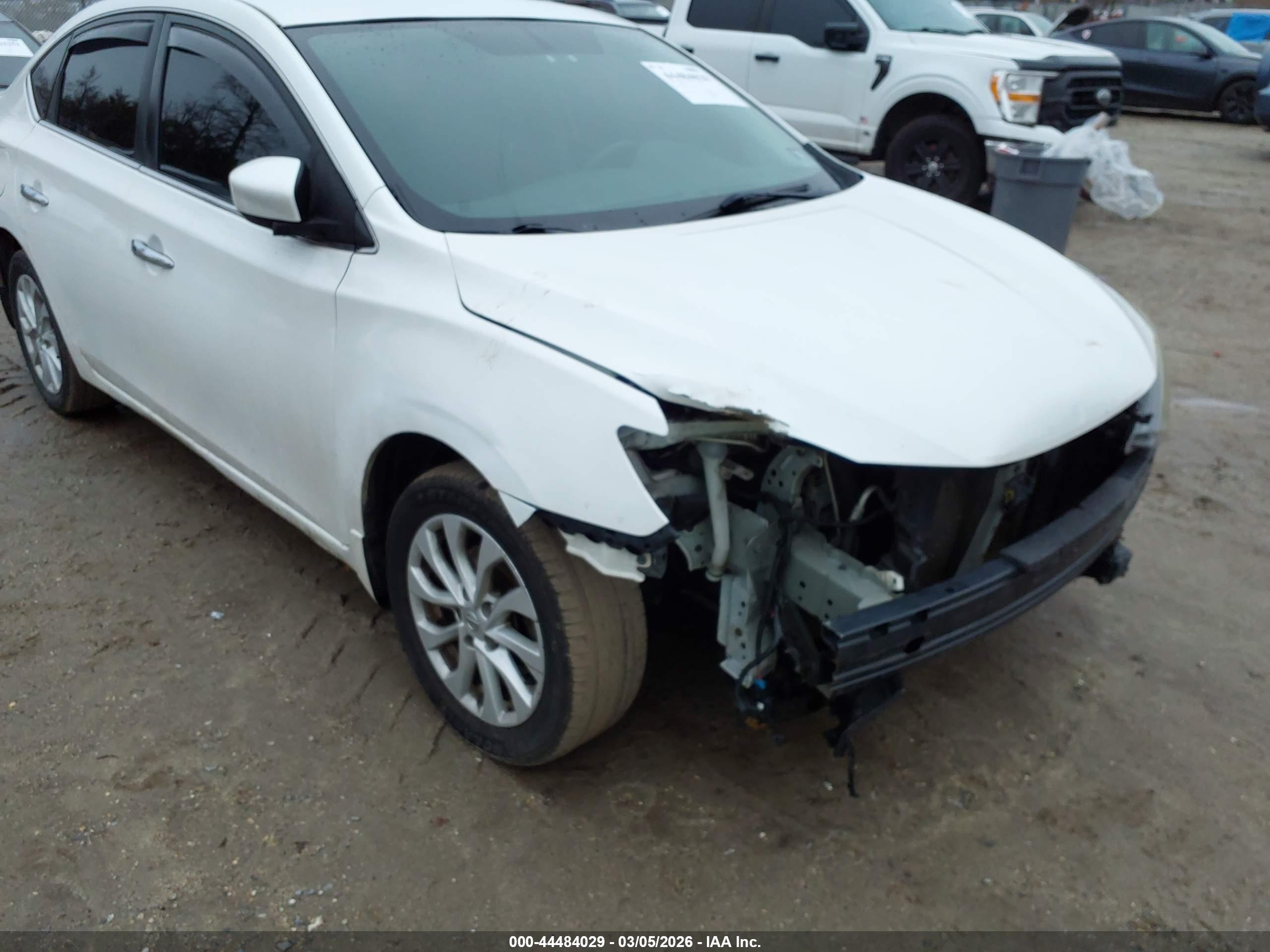 NISSAN SENTRA image 6