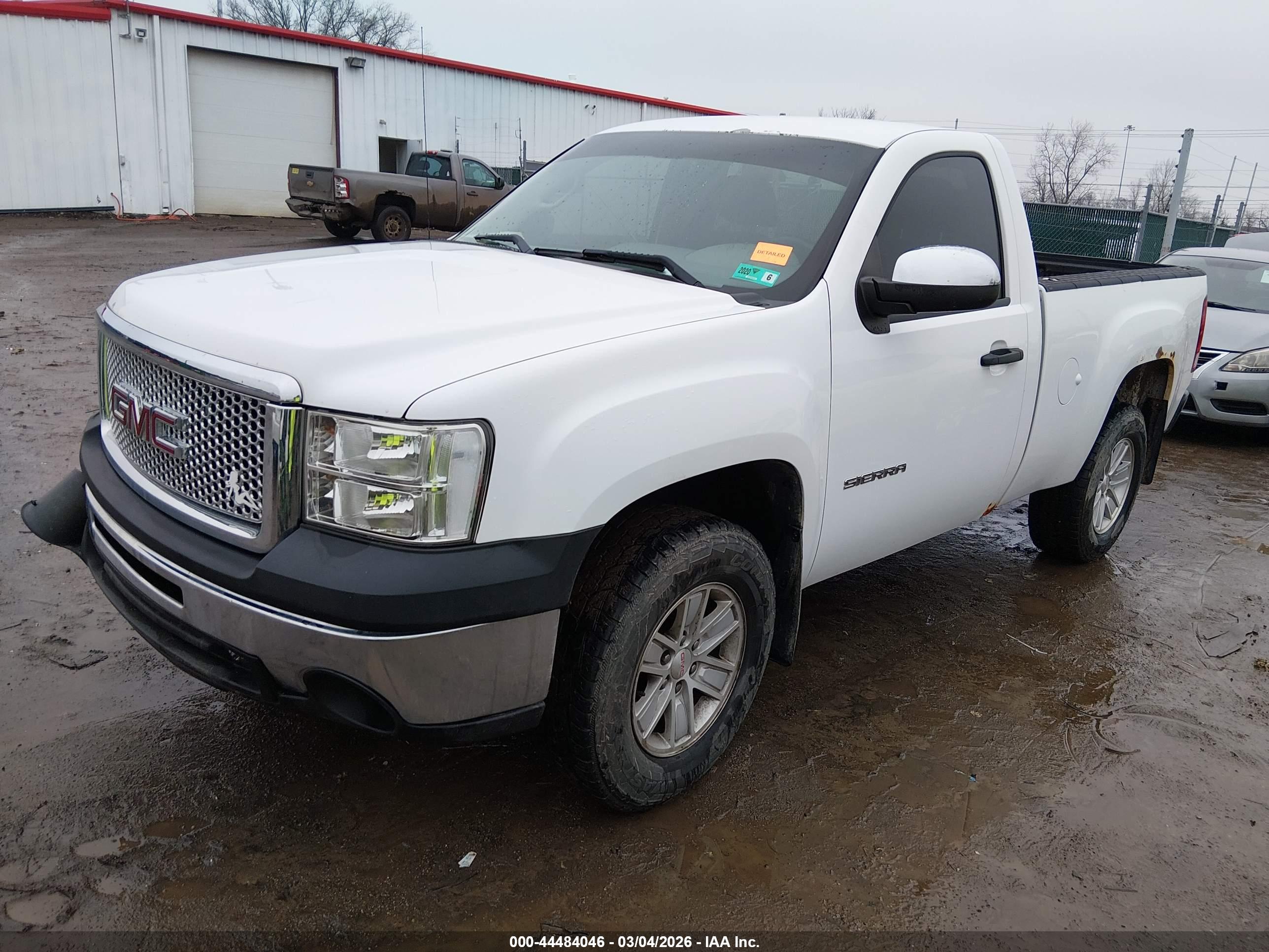 GMC SIERRA image 2