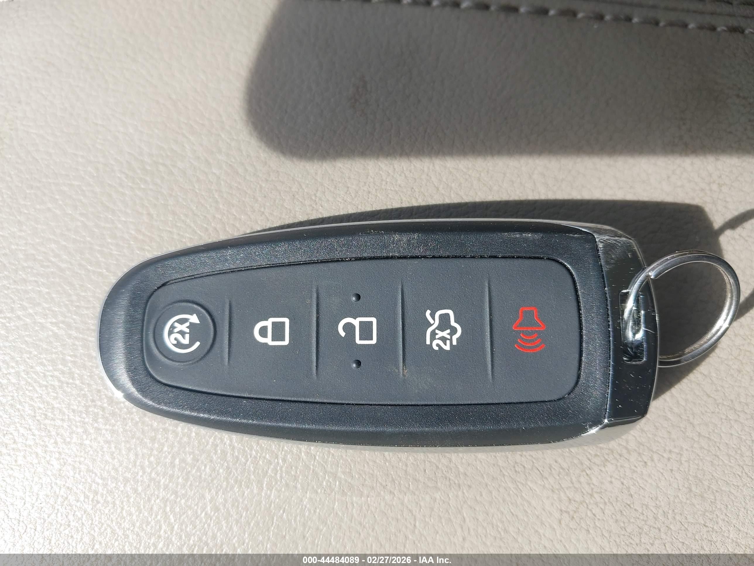 FORD ESCAPE image 11