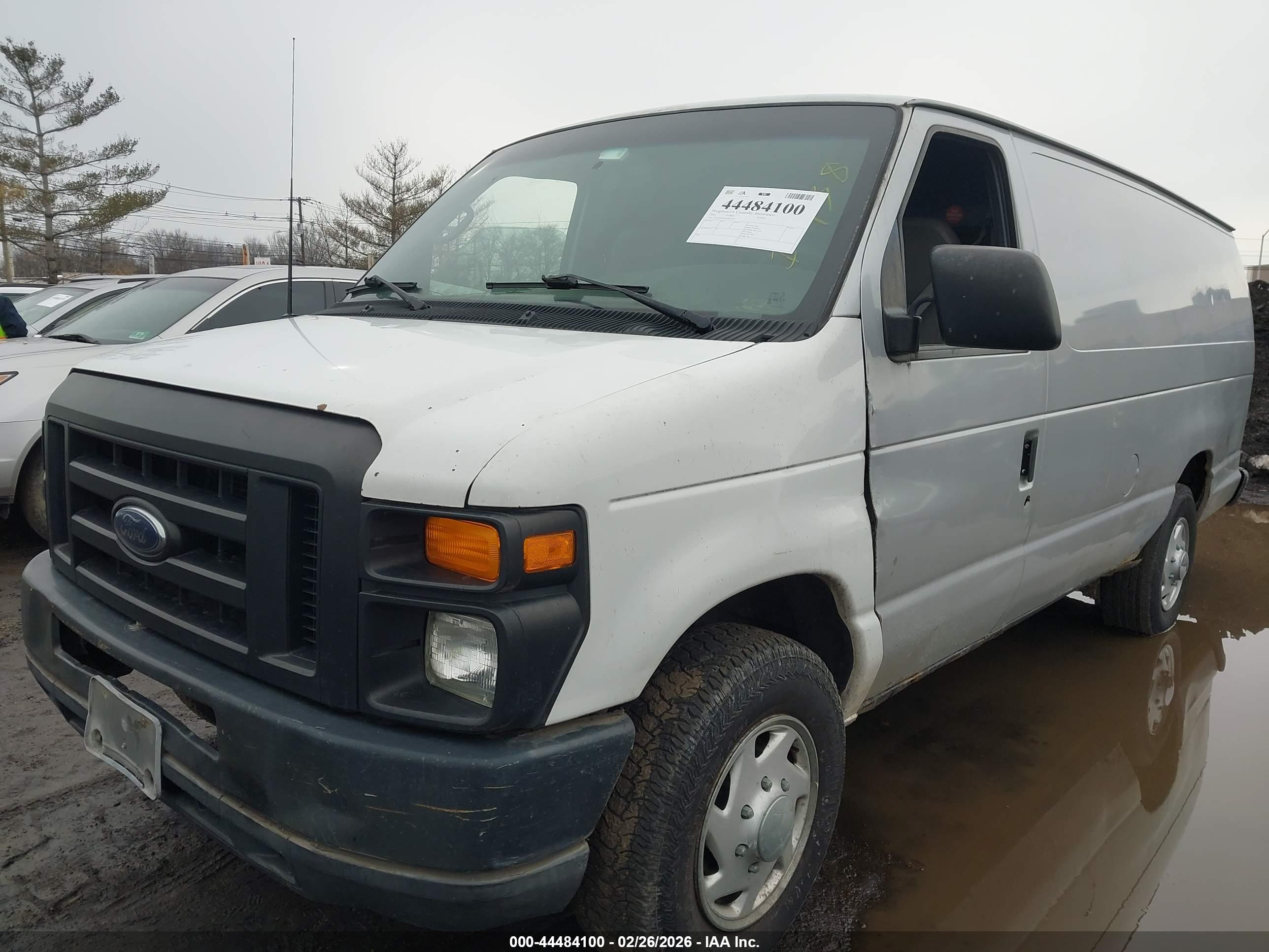 FORD E-250 image 6