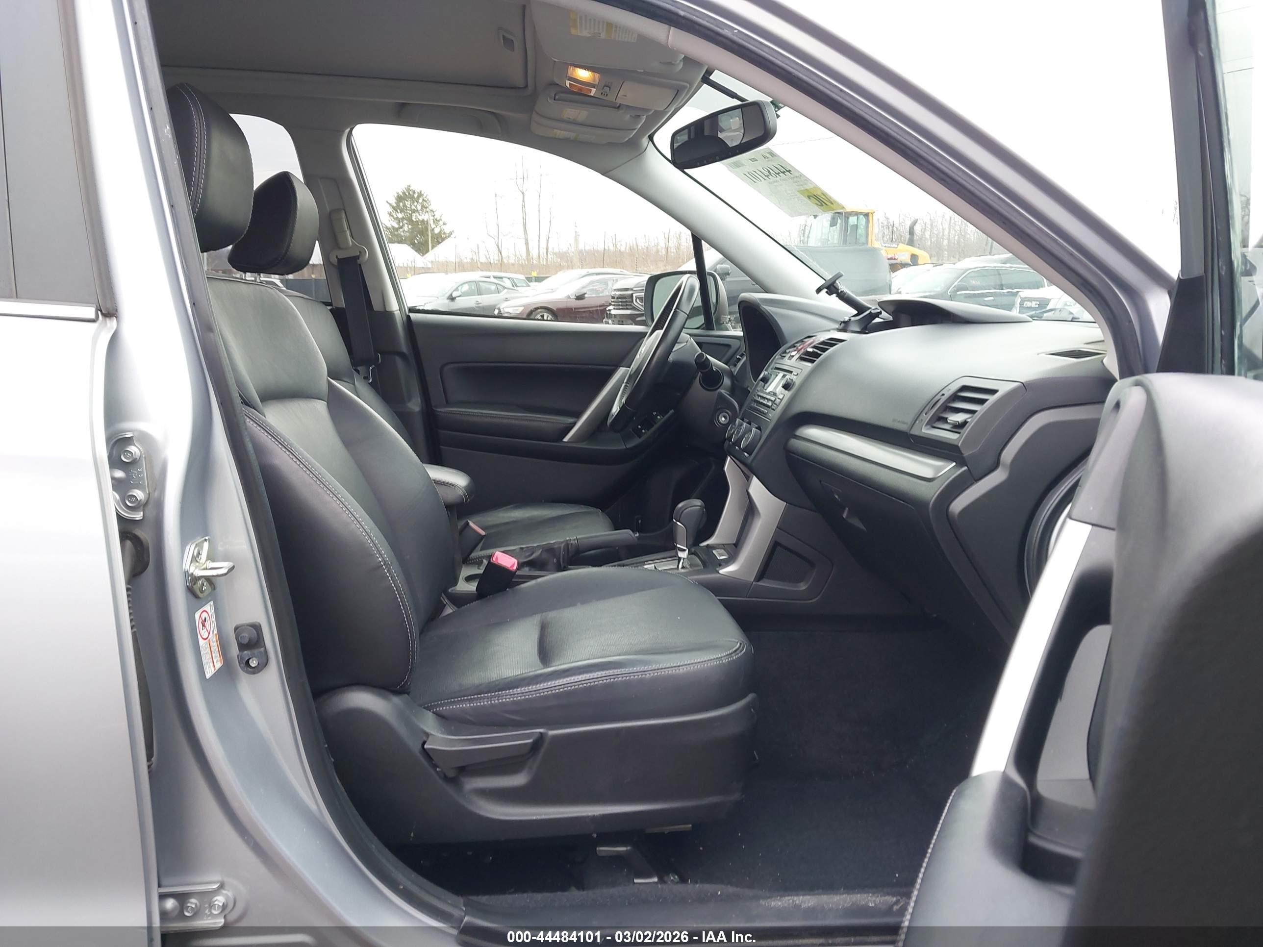 SUBARU FORESTER image 5