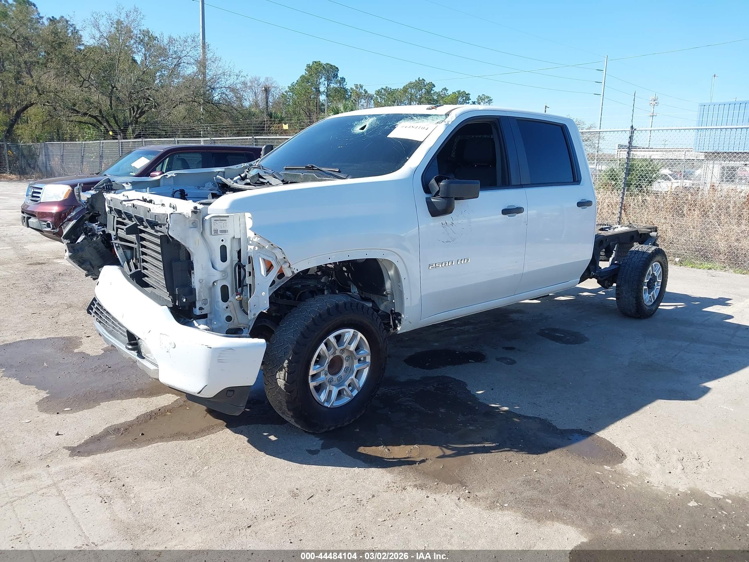 CHEVROLET SILVERADO image 2