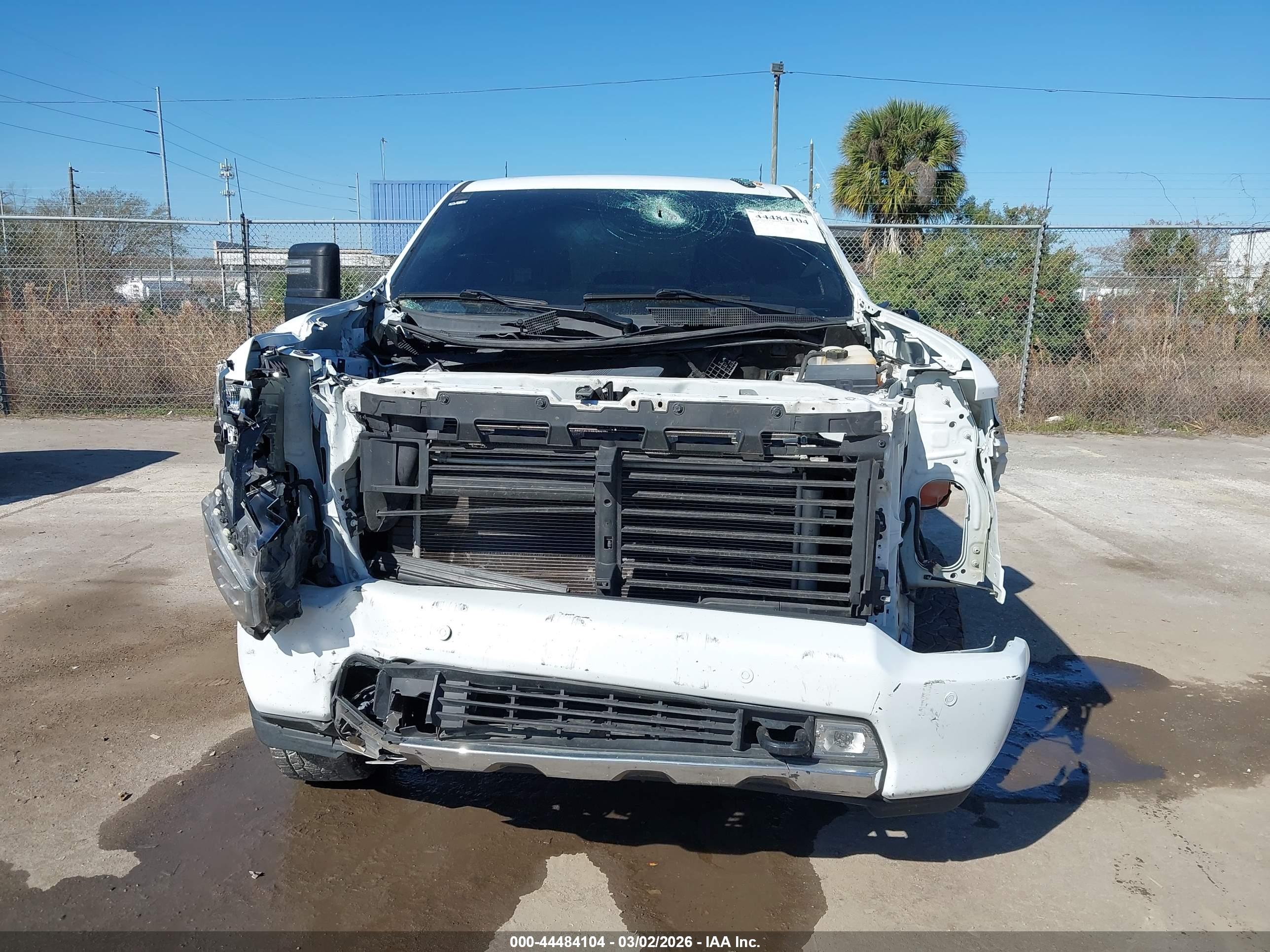 CHEVROLET SILVERADO image 6