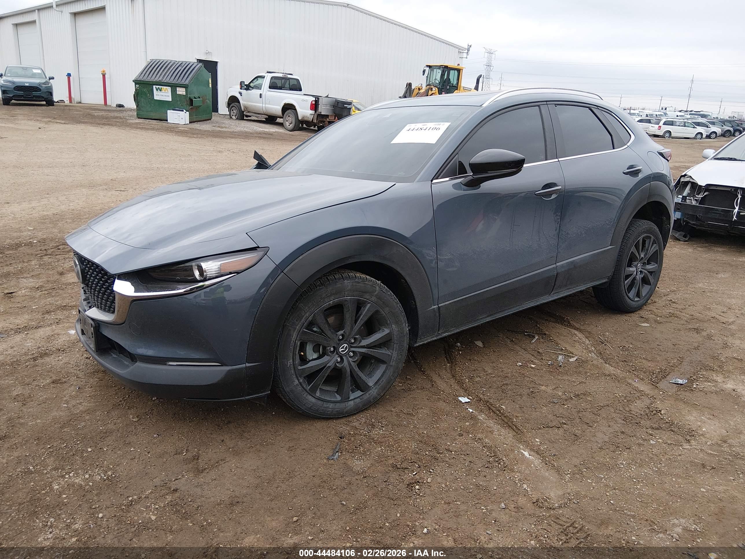 MAZDA CX-30 image 2