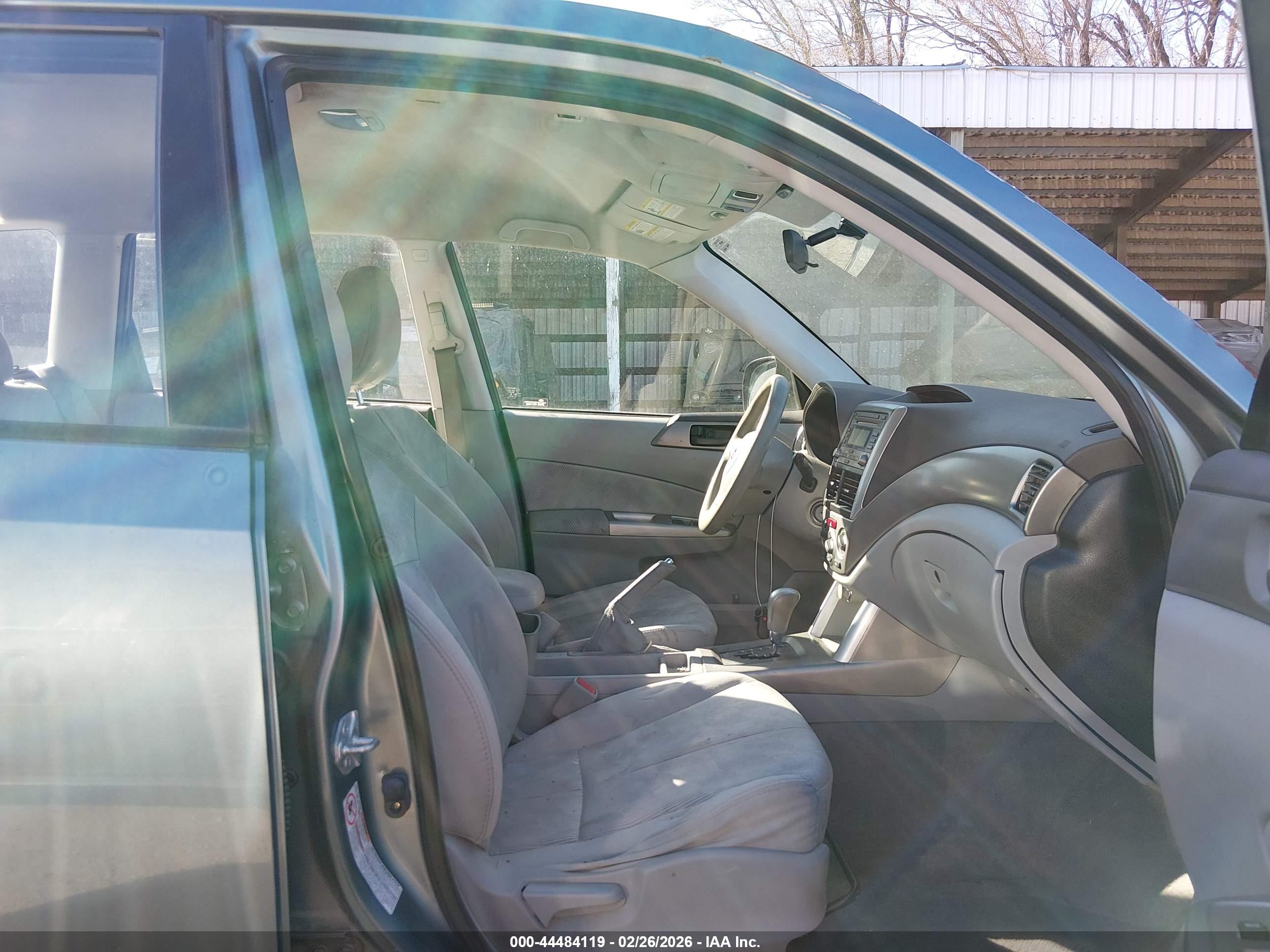 SUBARU FORESTER image 5