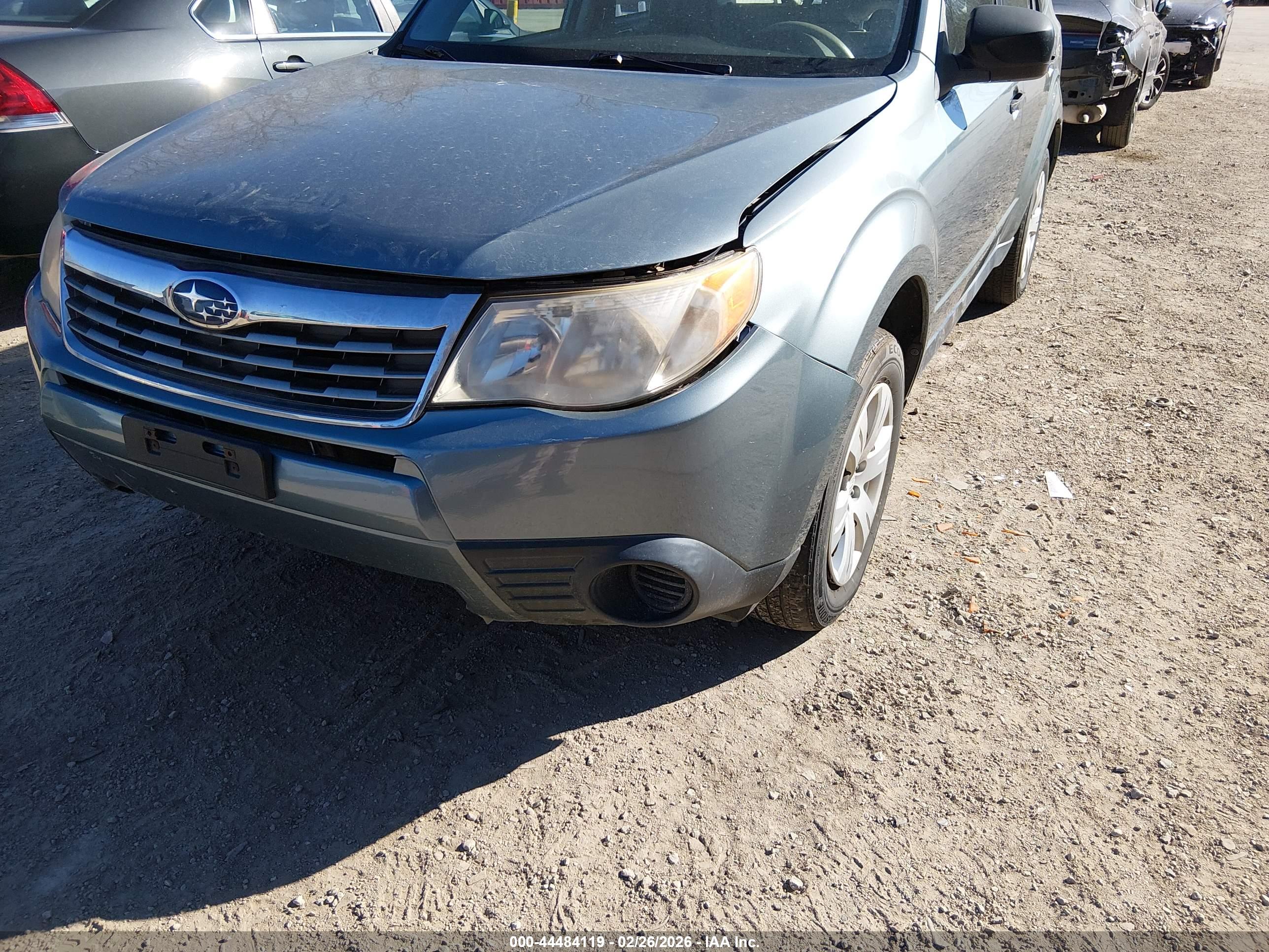 SUBARU FORESTER image 6