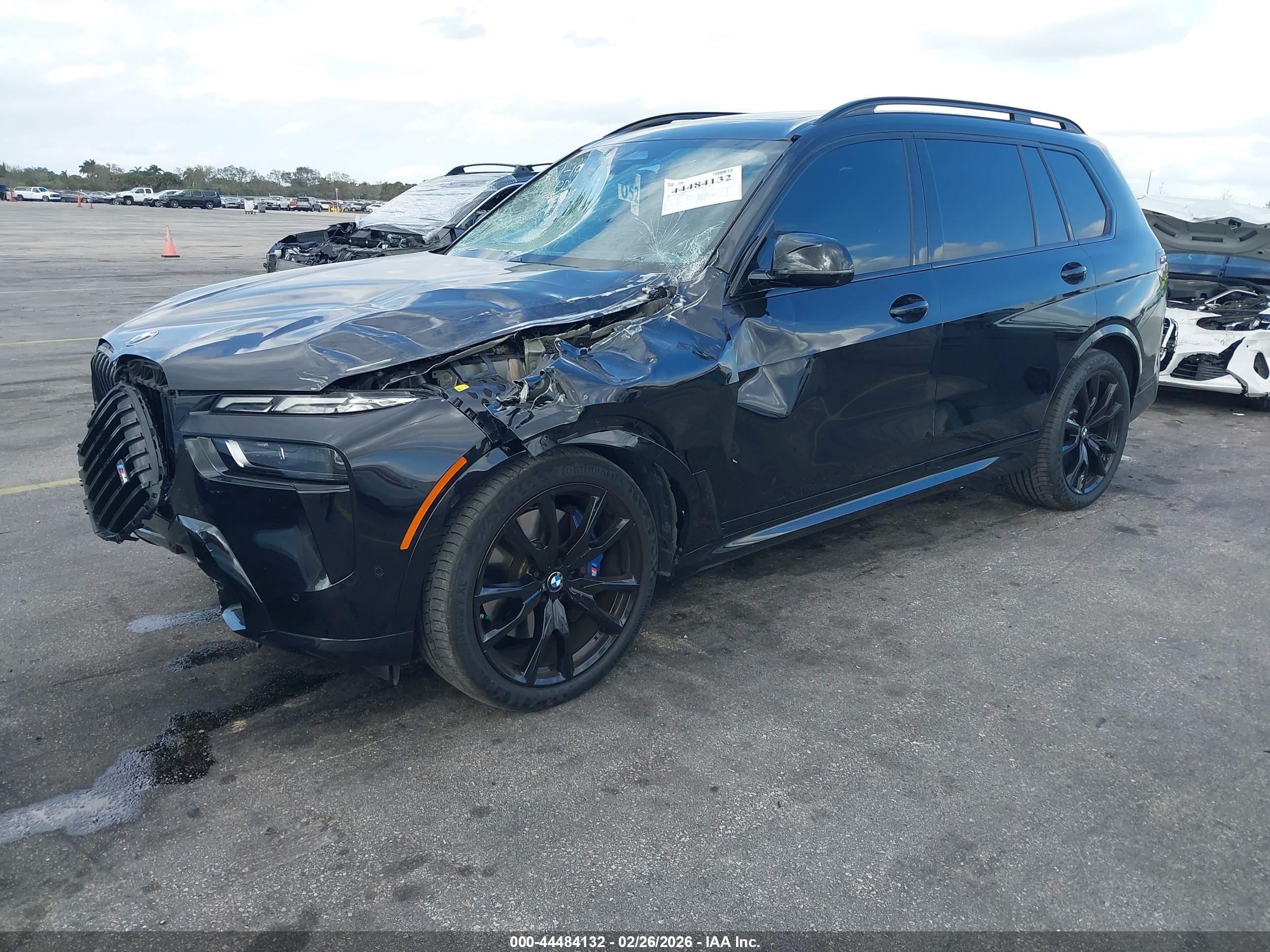 BMW X7 image 2