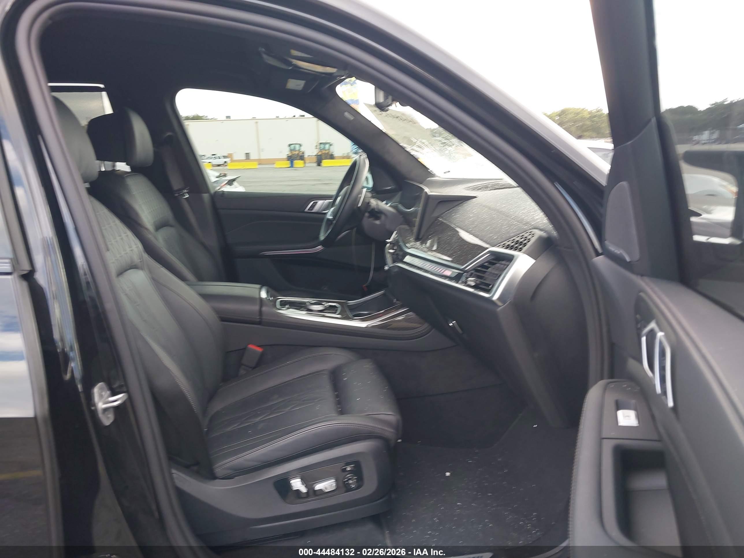BMW X7 image 5
