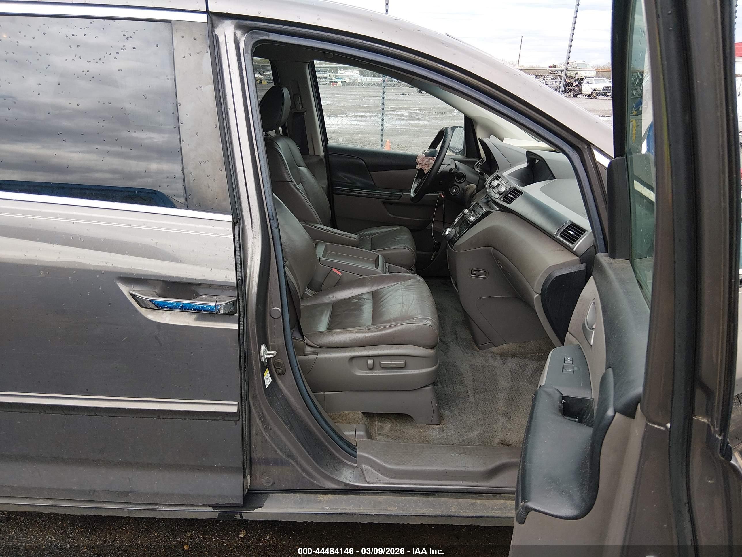 HONDA ODYSSEY image 5
