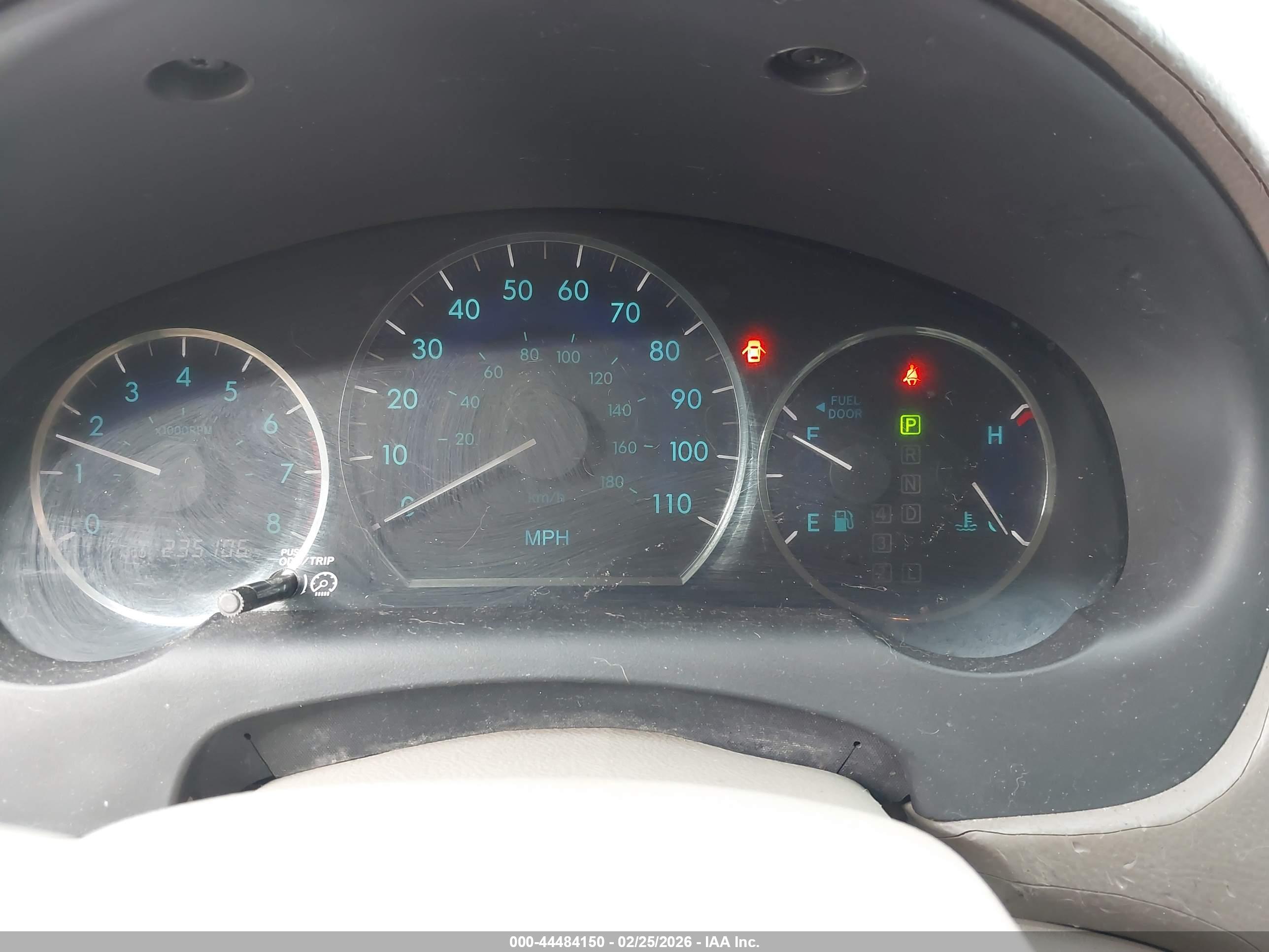 TOYOTA SIENNA image 7