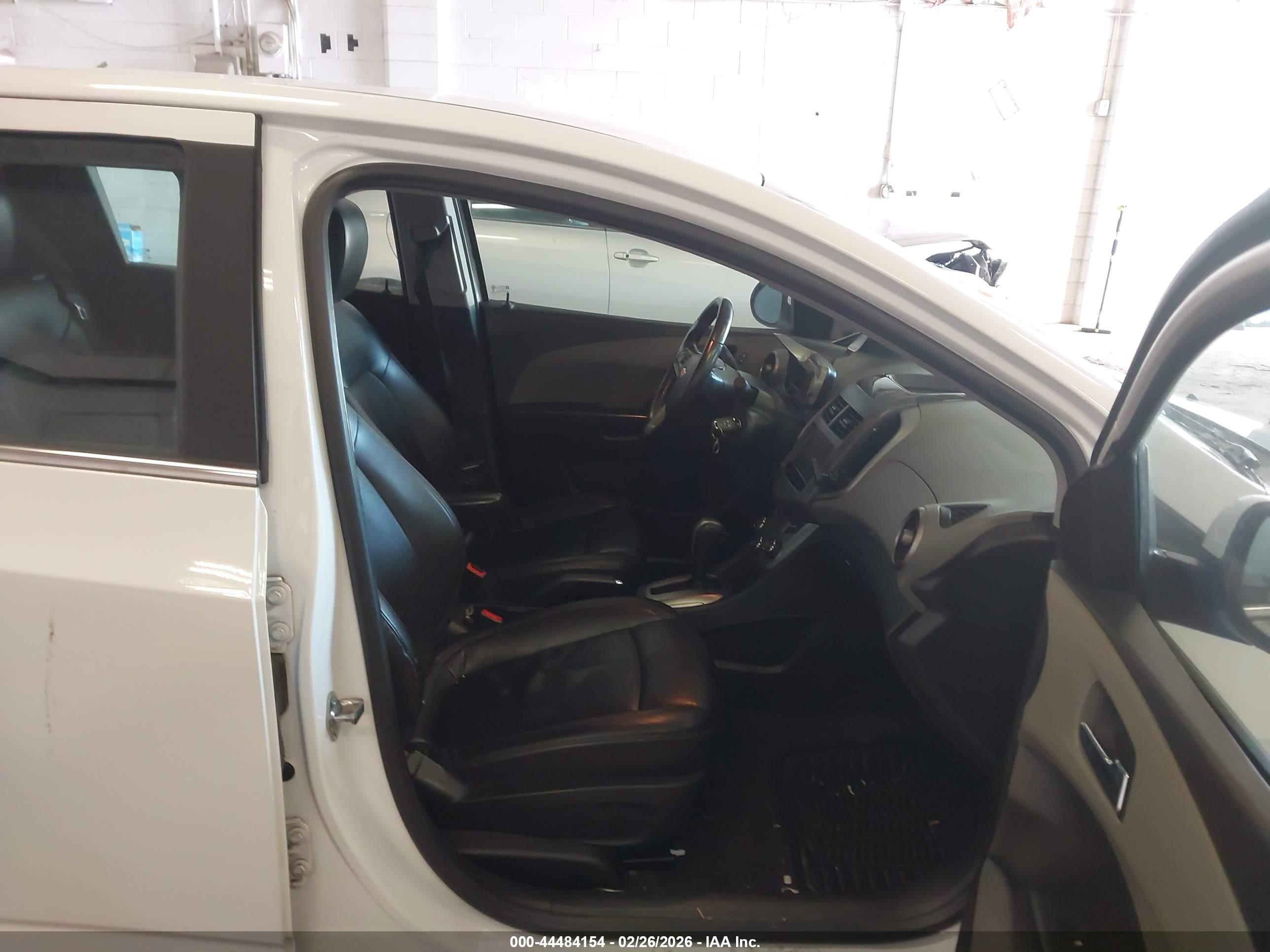 CHEVROLET SONIC image 5