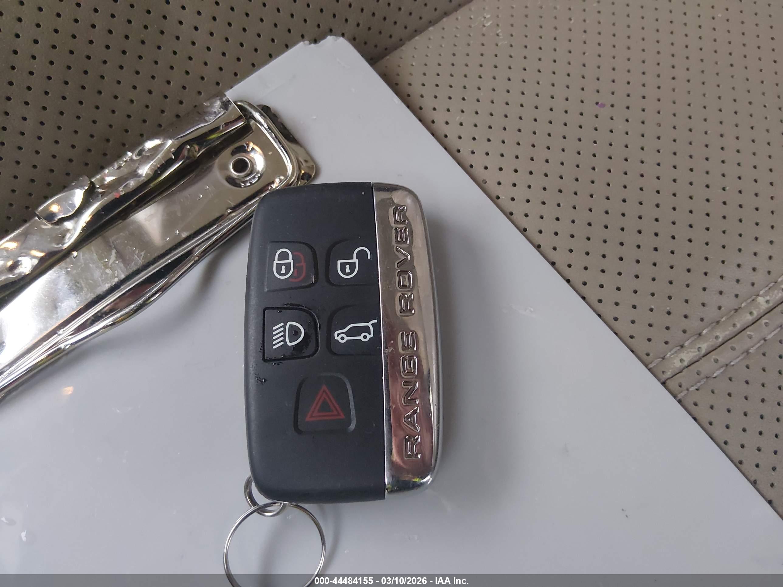 LAND ROVER image 11