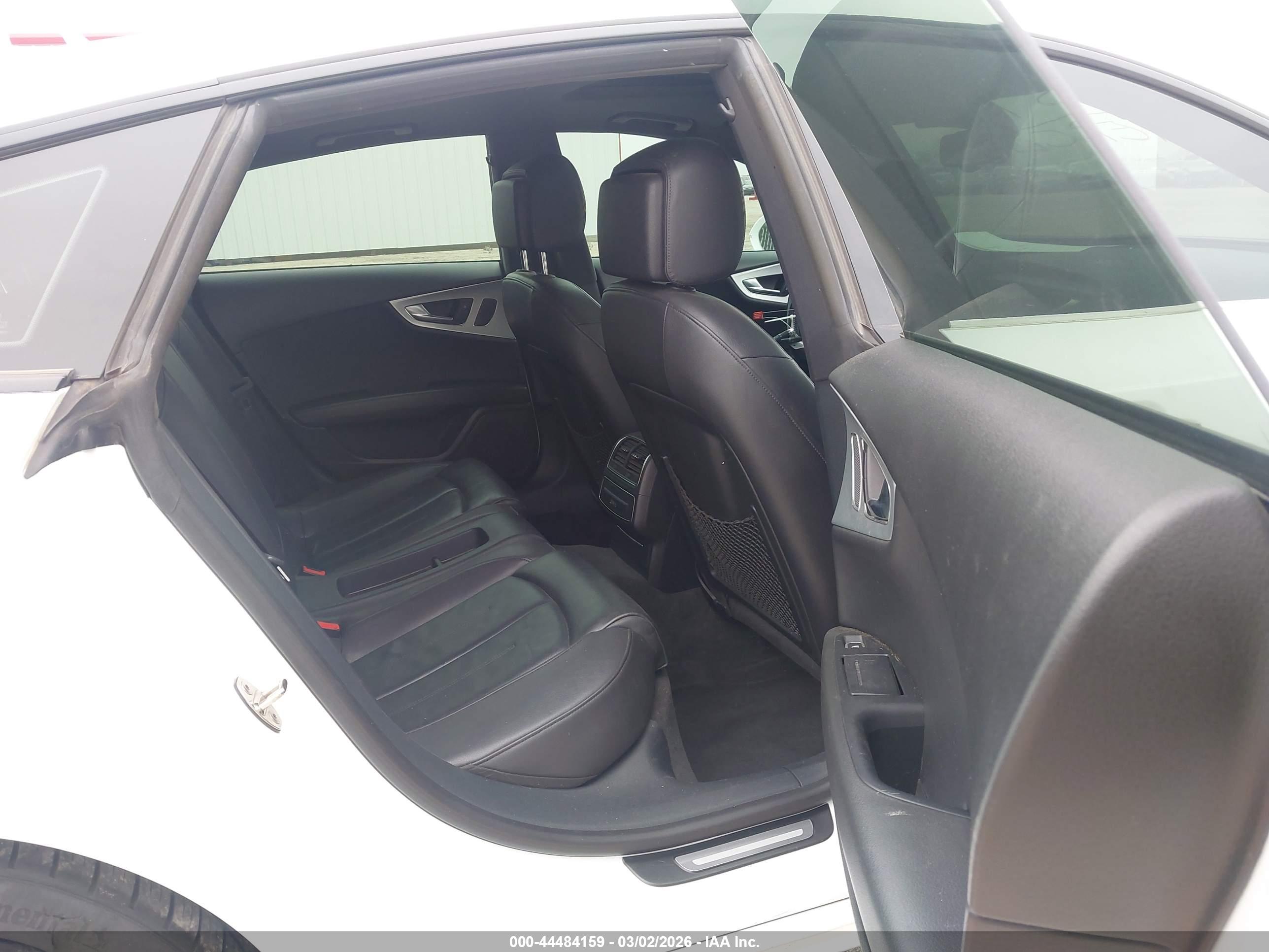AUDI A7 image 8