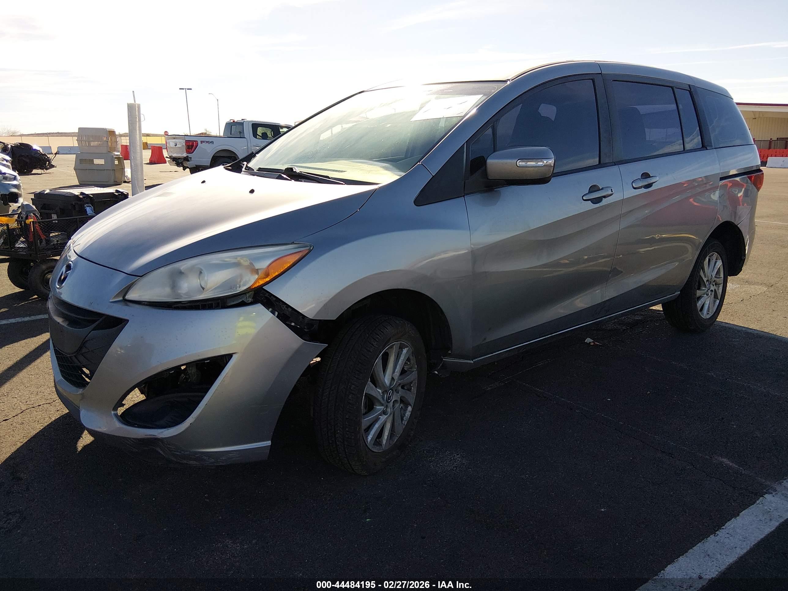 MAZDA MAZDA5 image 2