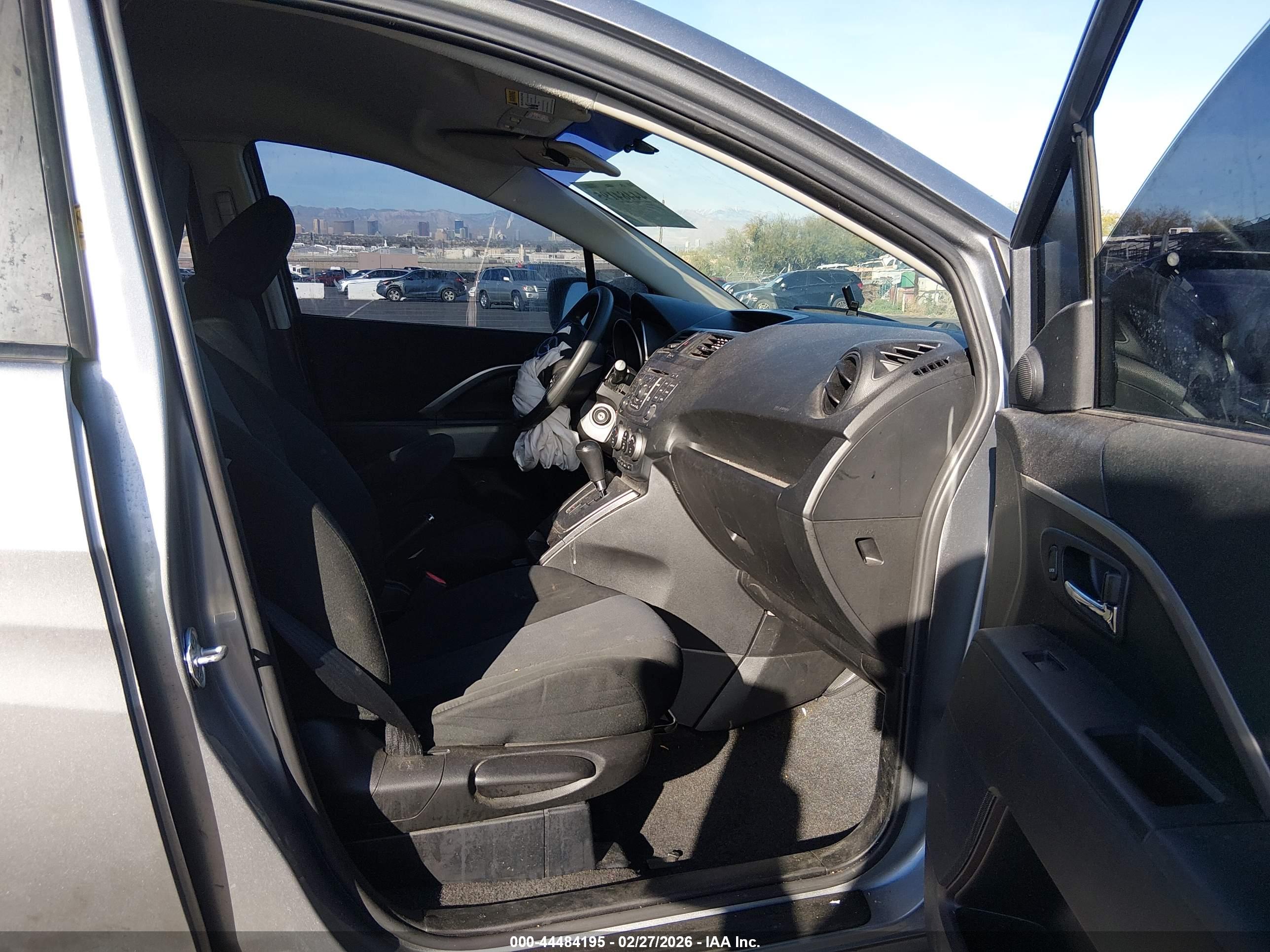 MAZDA MAZDA5 image 5