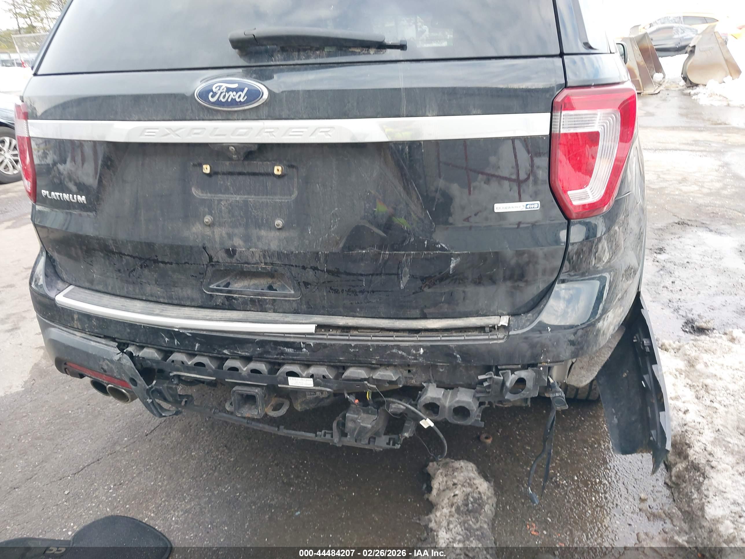 FORD EXPLORER image 6